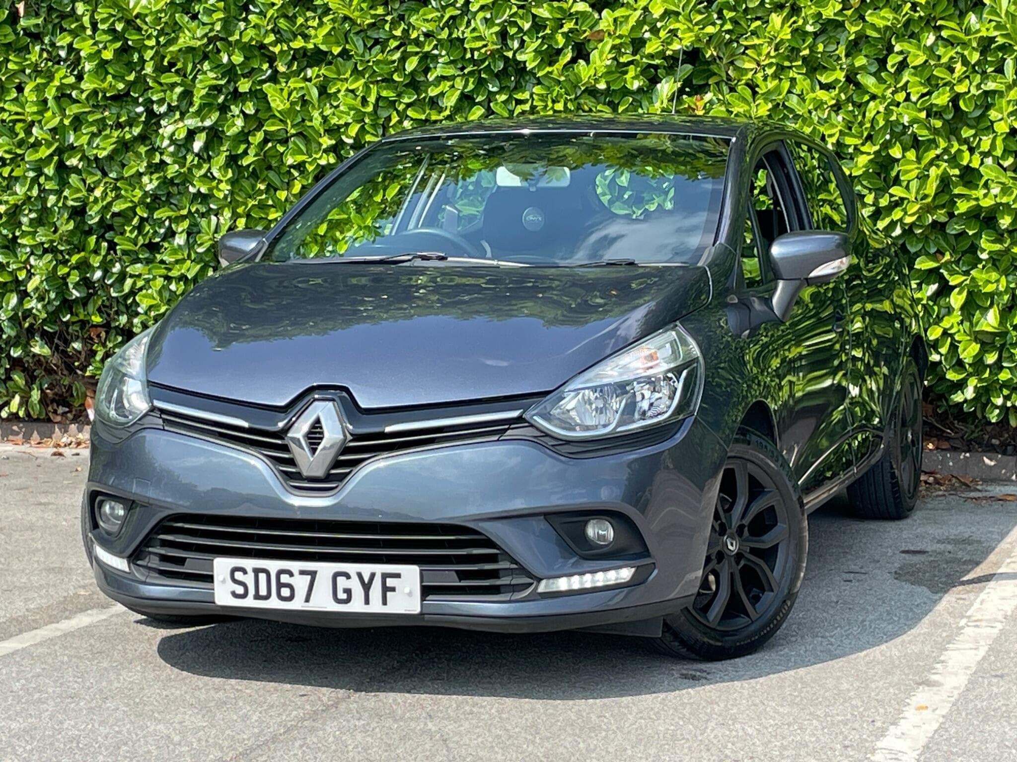 Renault Clio view 4