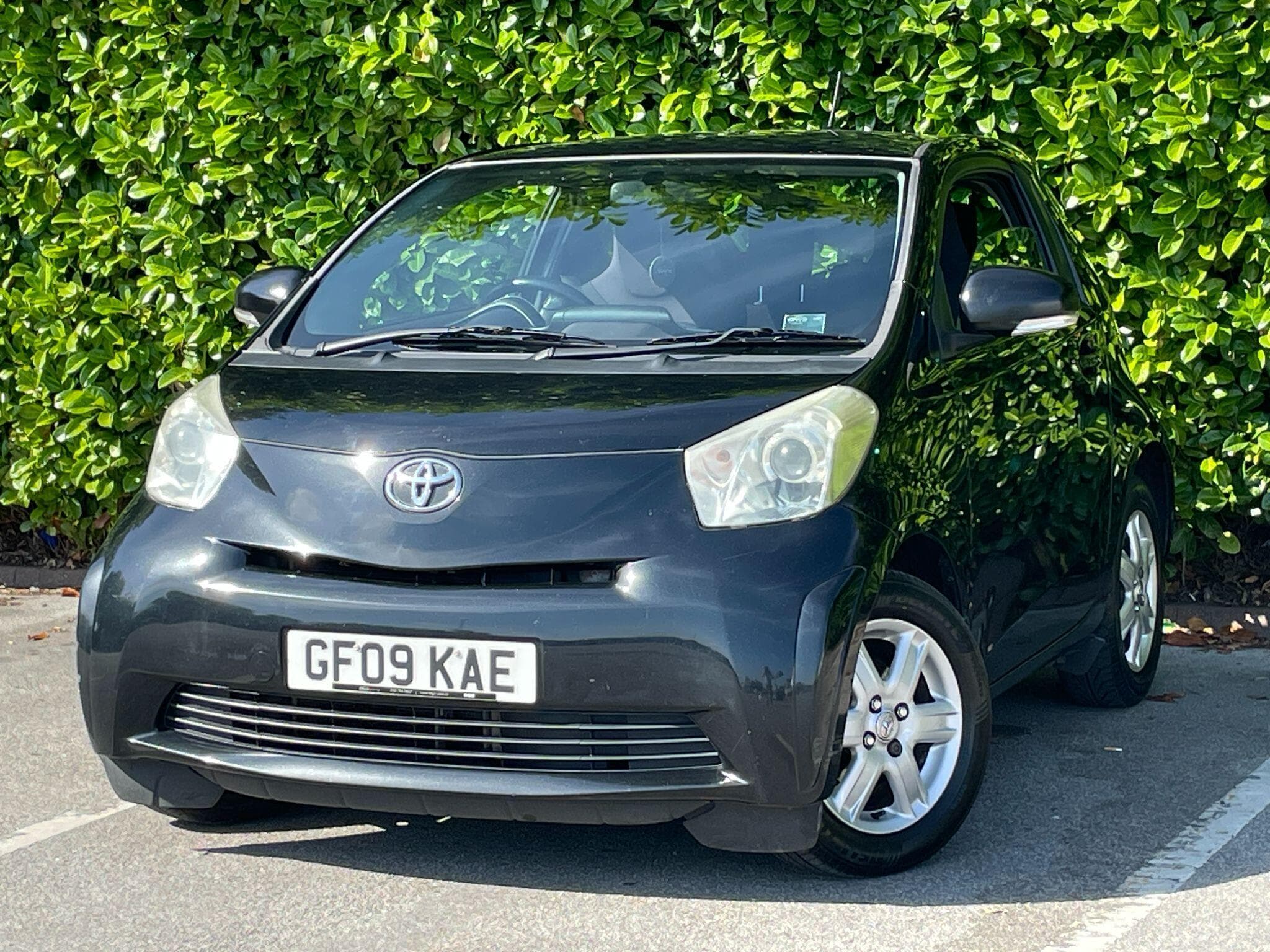 Toyota iQ view 4