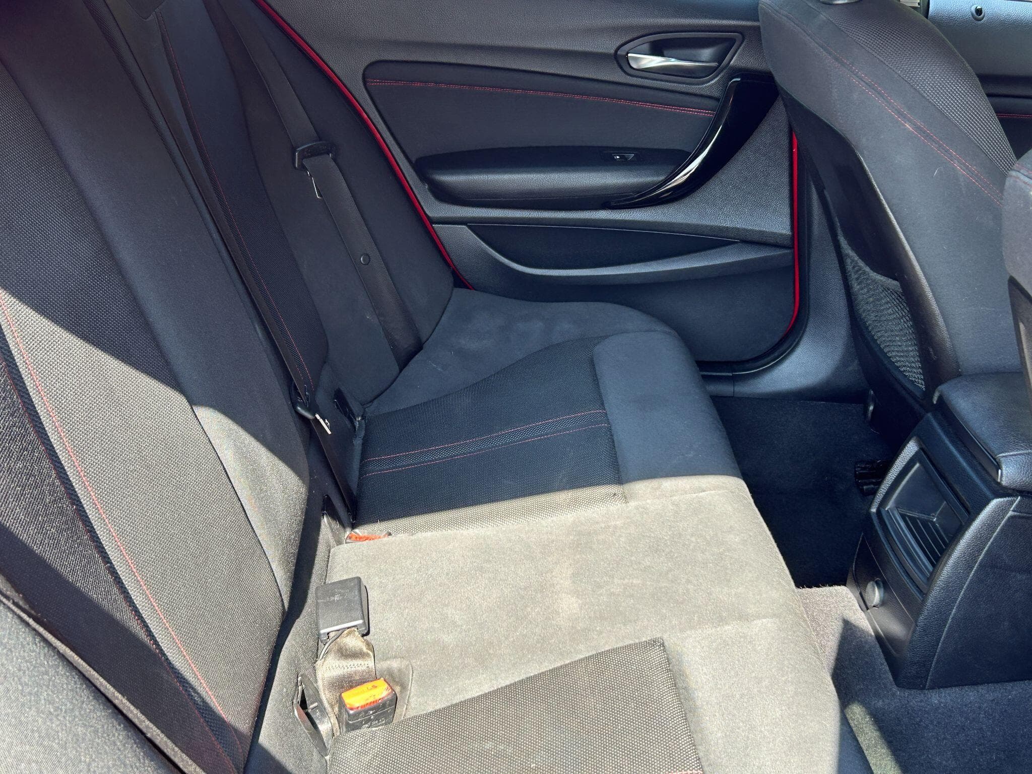 BMW 1 Series view 17