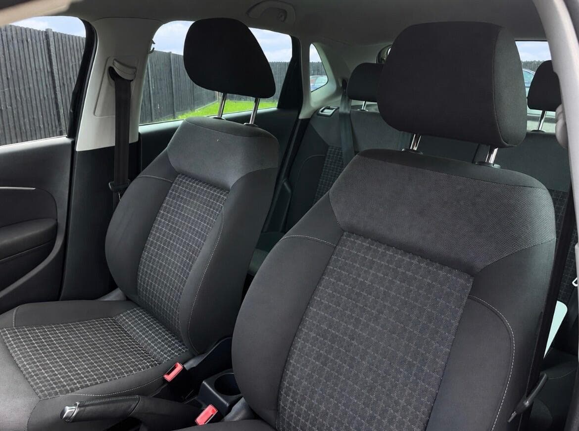 Volkswagen Polo view 30