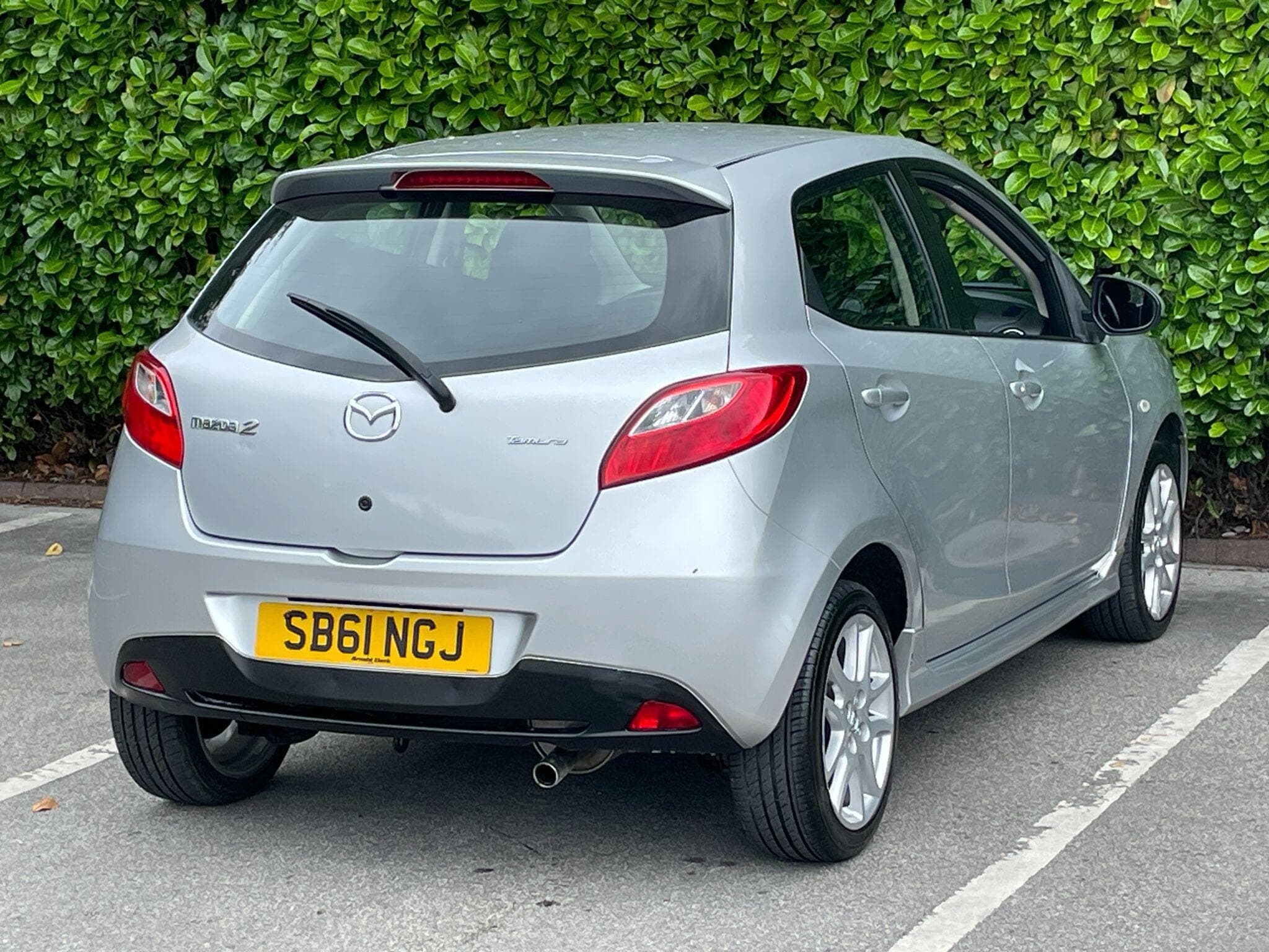Mazda Mazda2 view 15