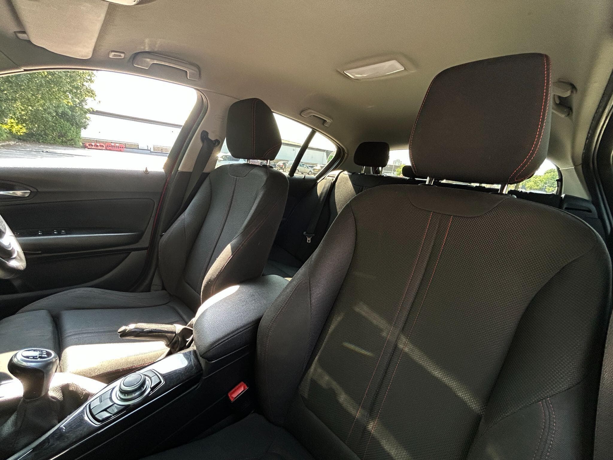 BMW 1 Series view 32