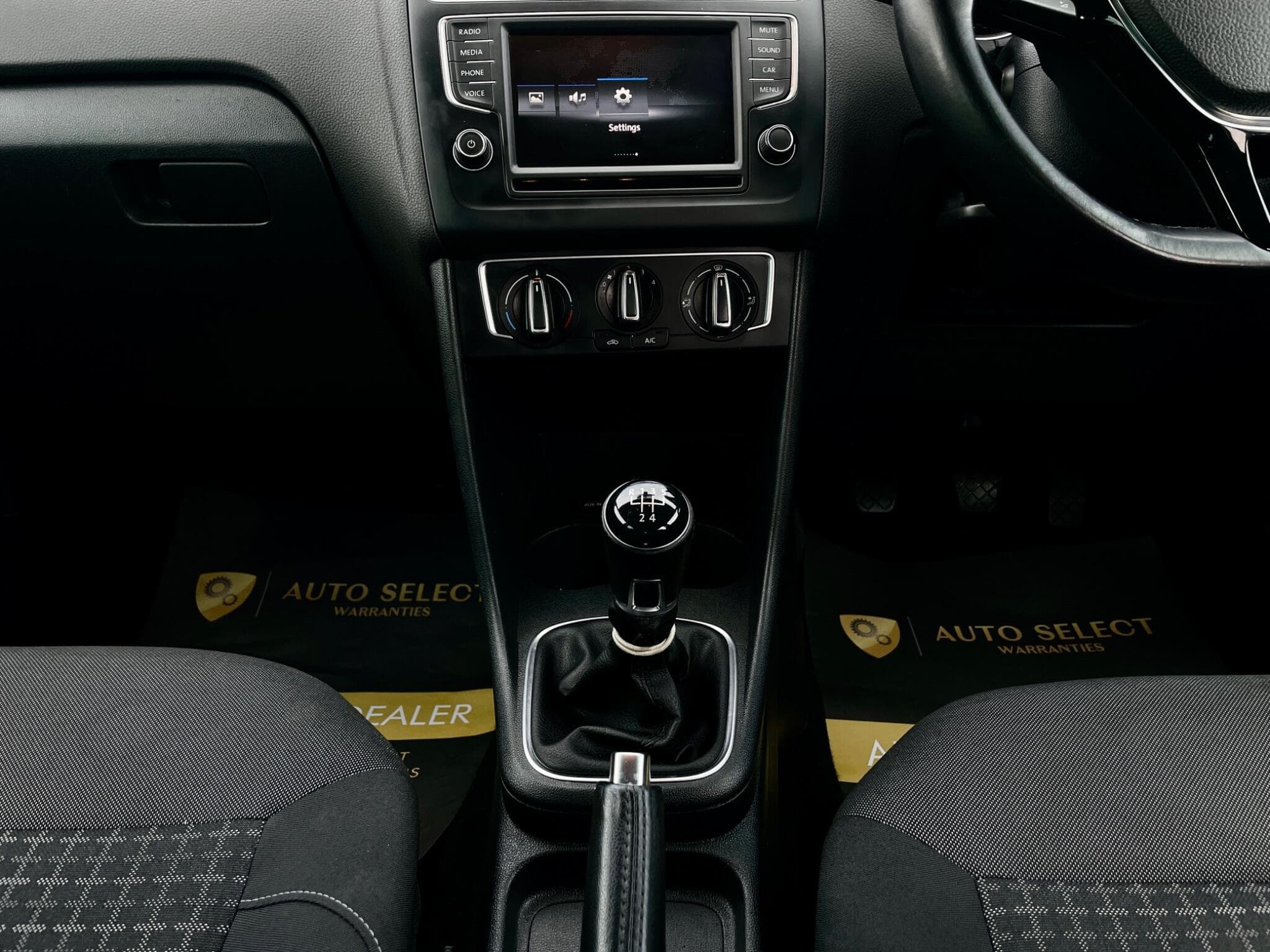 Volkswagen Polo view 25