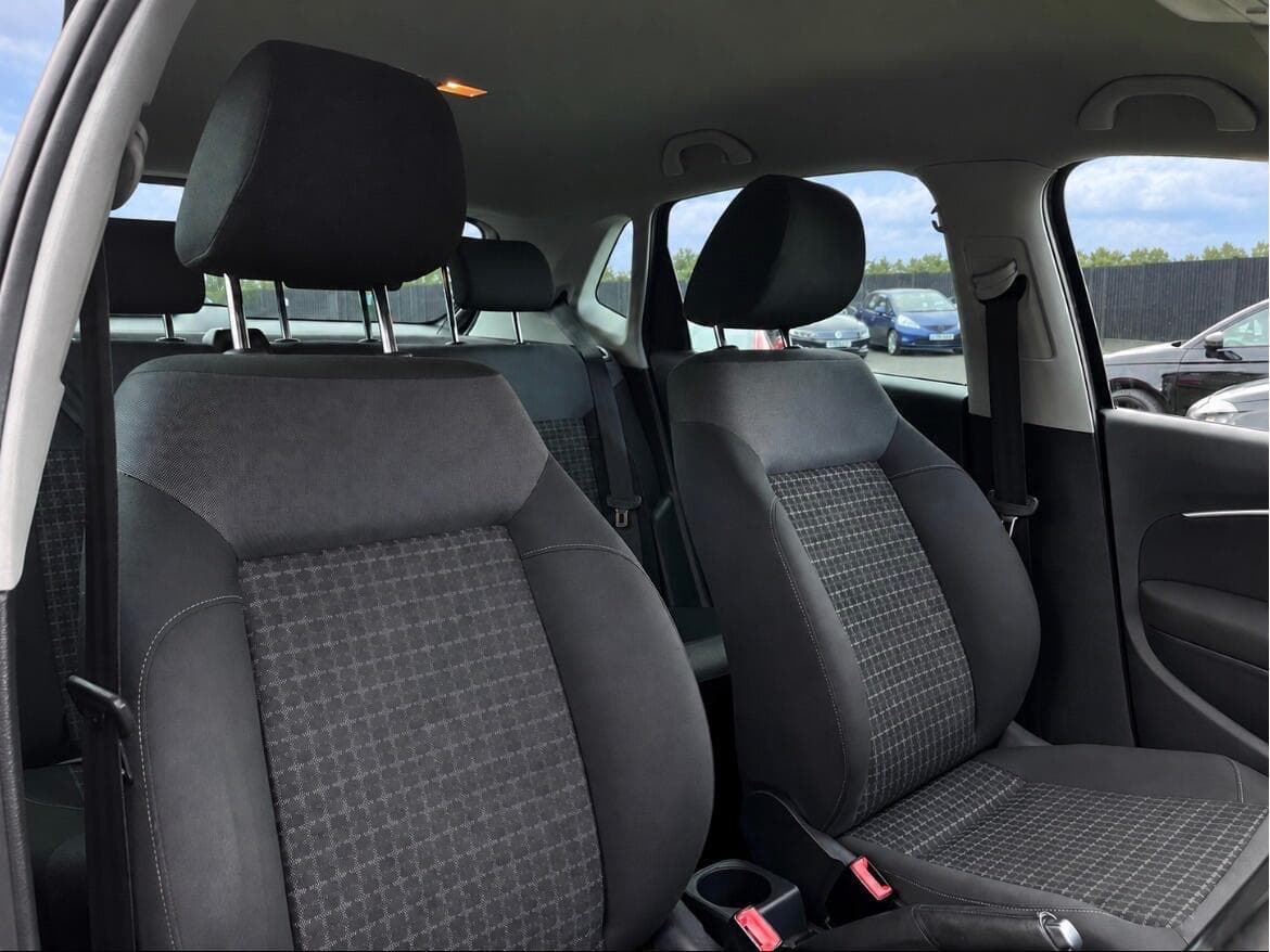 Volkswagen Polo view 29