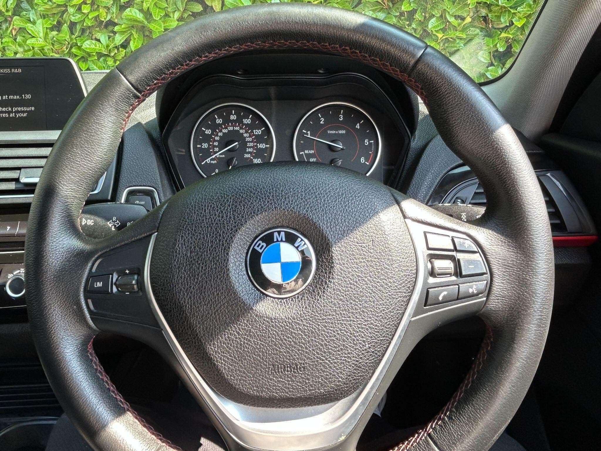 BMW 1 Series view 30