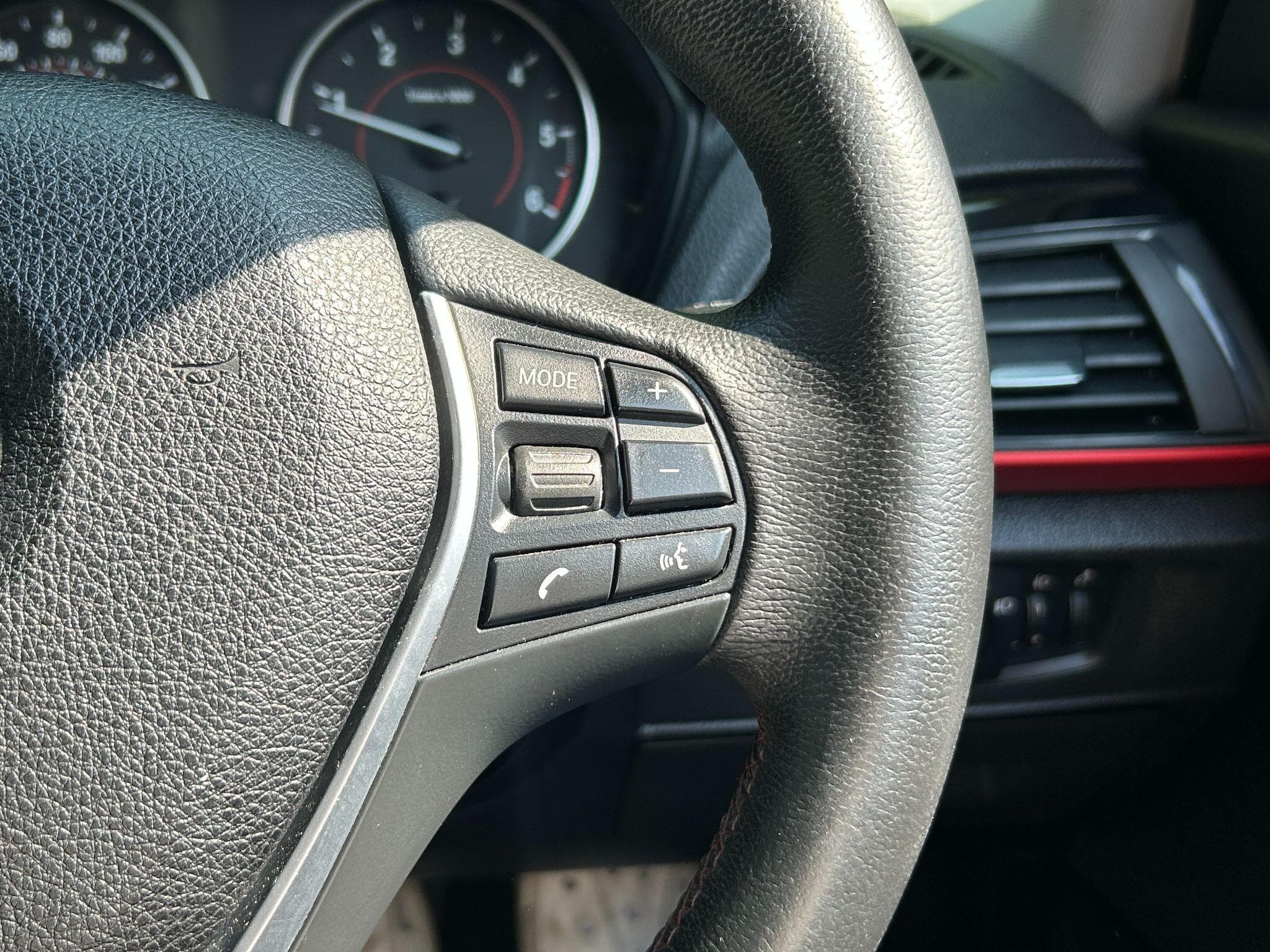 BMW 1 Series view 21