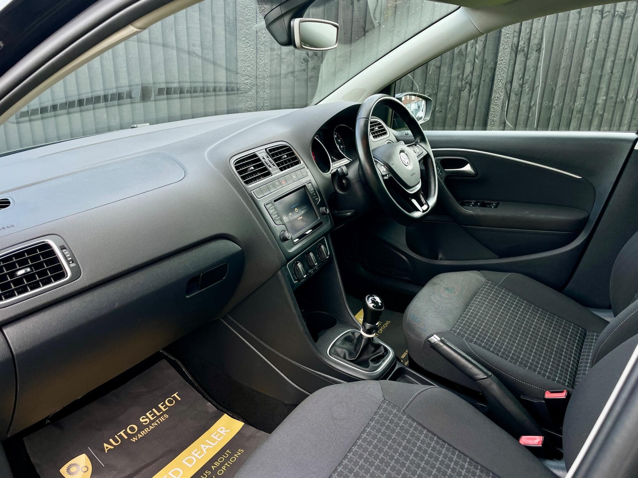 Volkswagen Polo view 19