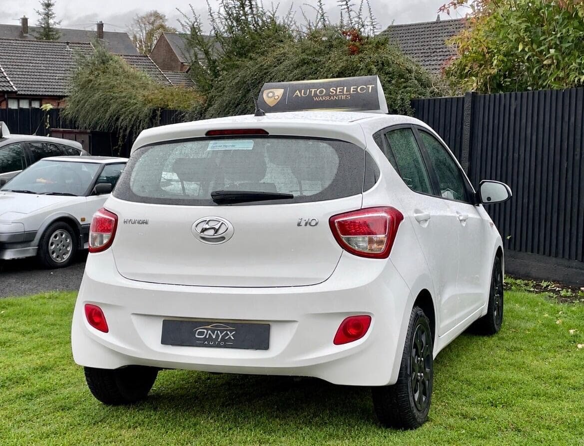 Hyundai i10 view 8