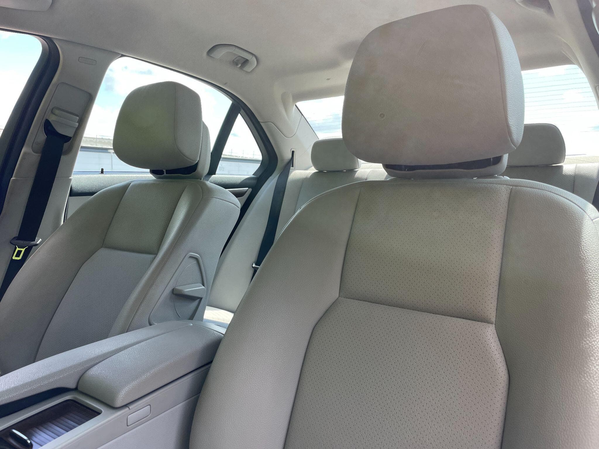 Mercedes-Benz C Class view 40