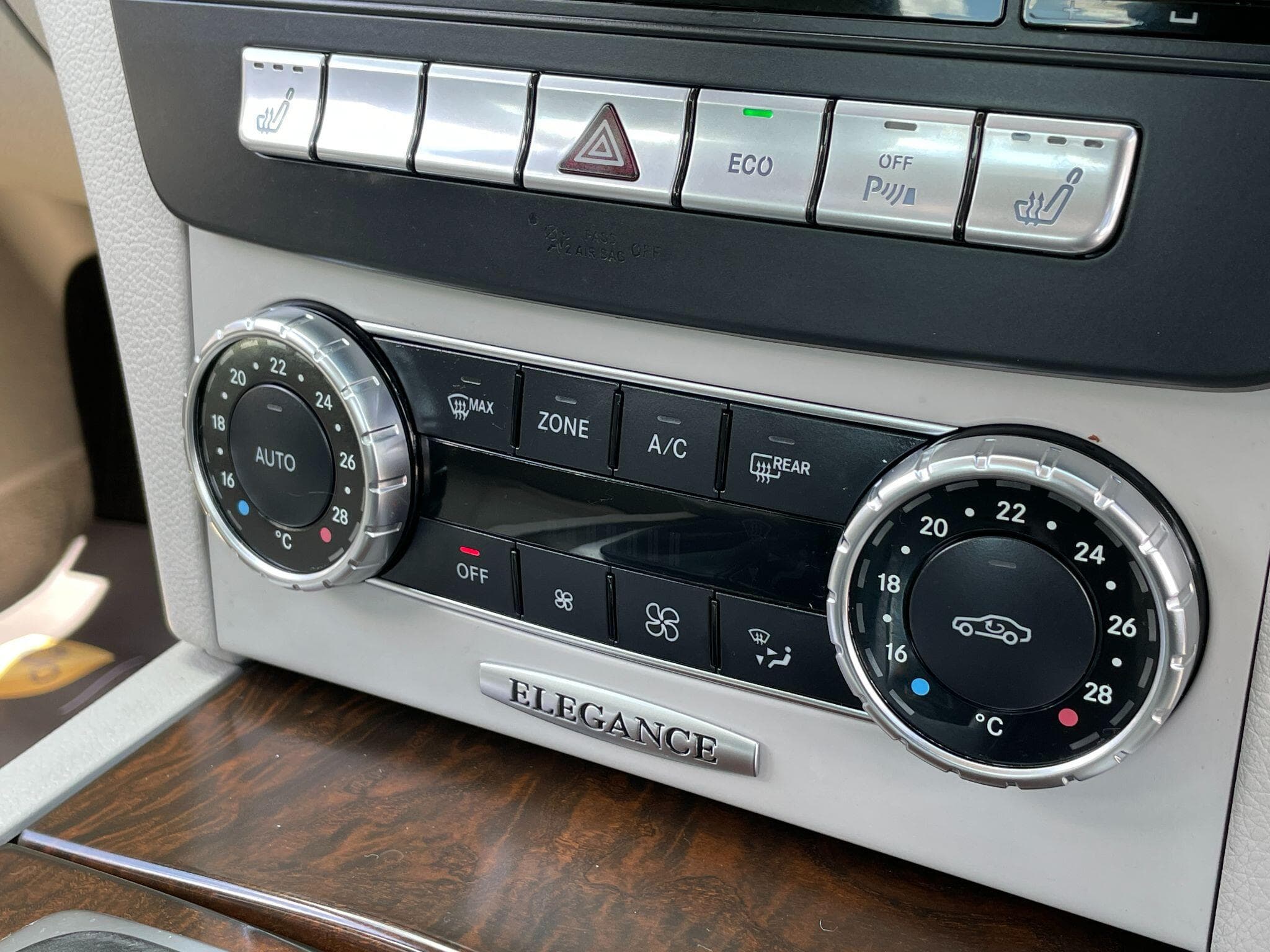 Mercedes-Benz C Class view 21