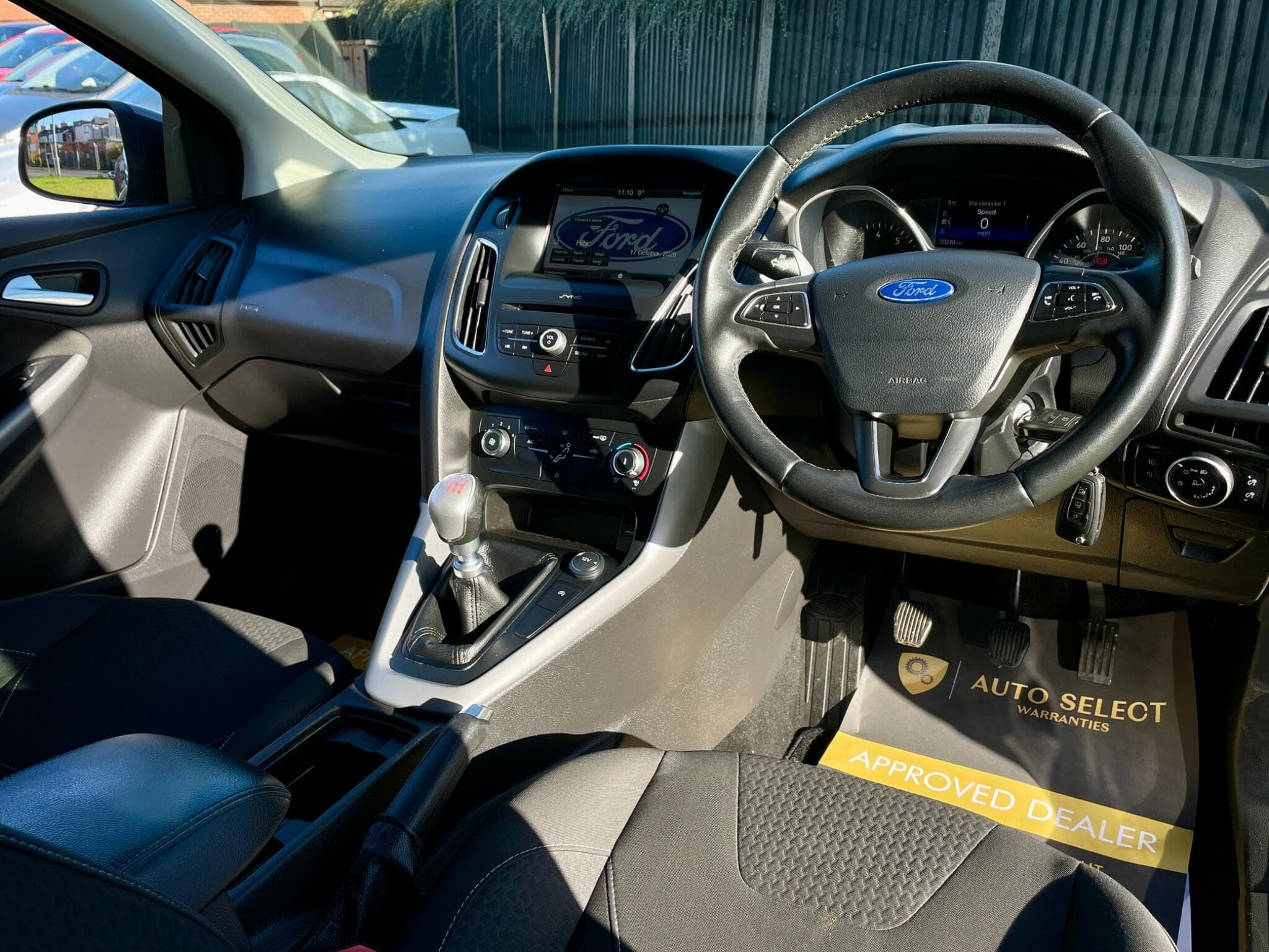 Ford Focus view 19