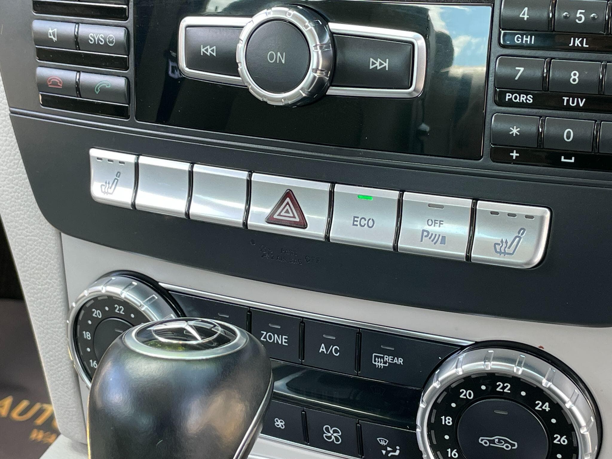 Mercedes-Benz C Class view 19