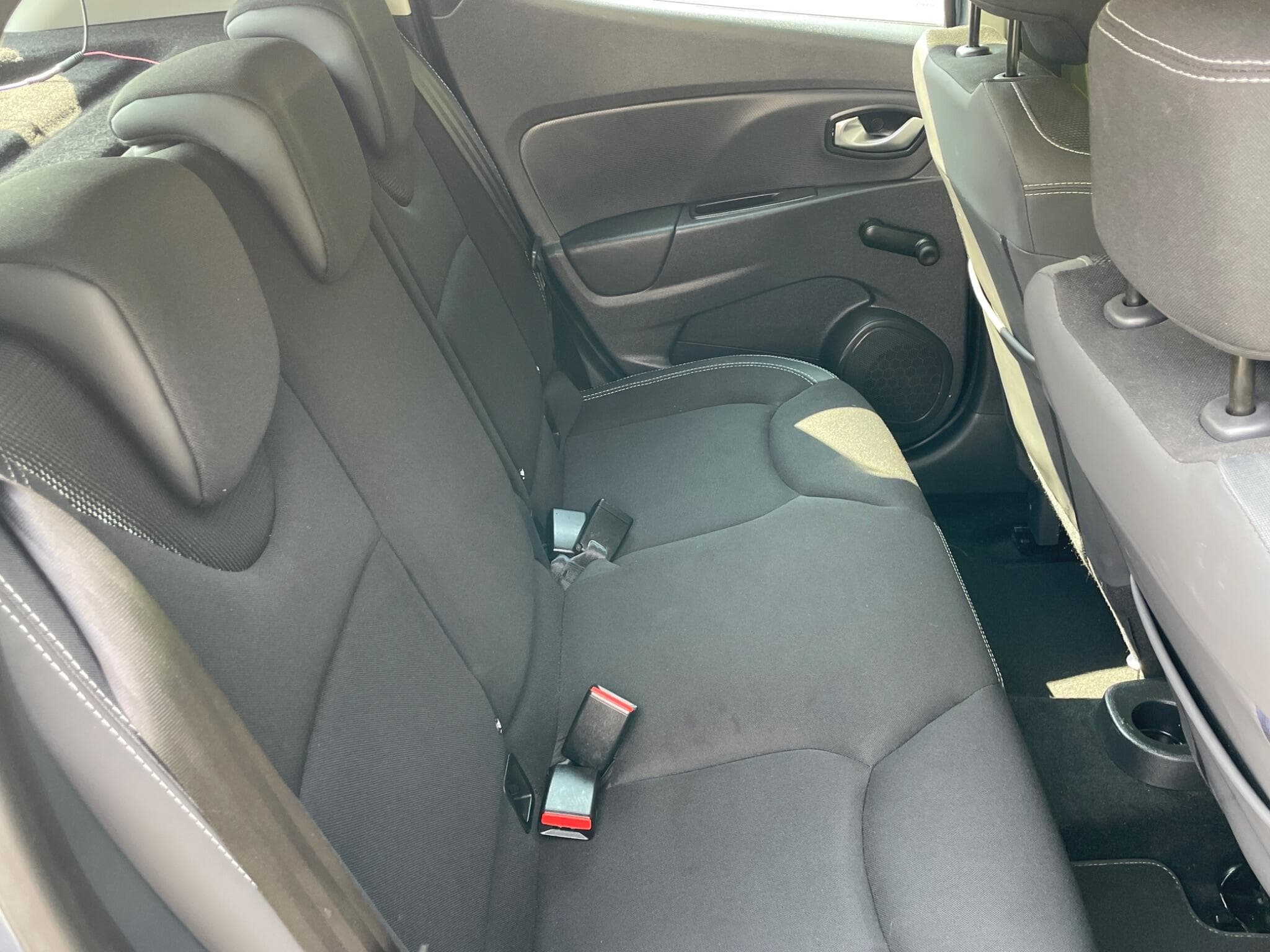 Renault Clio view 19