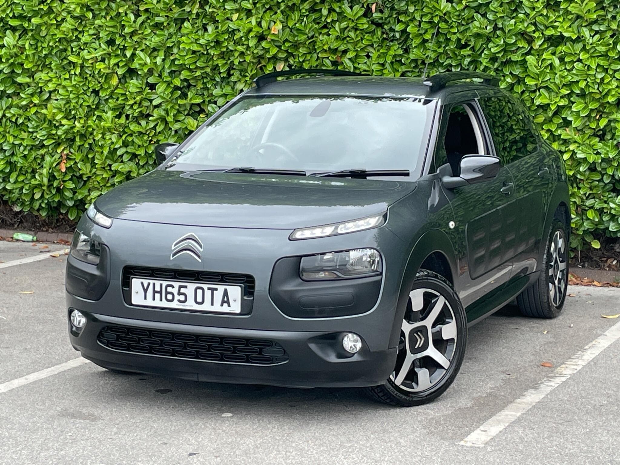 Citroen C4 Cactus view 4