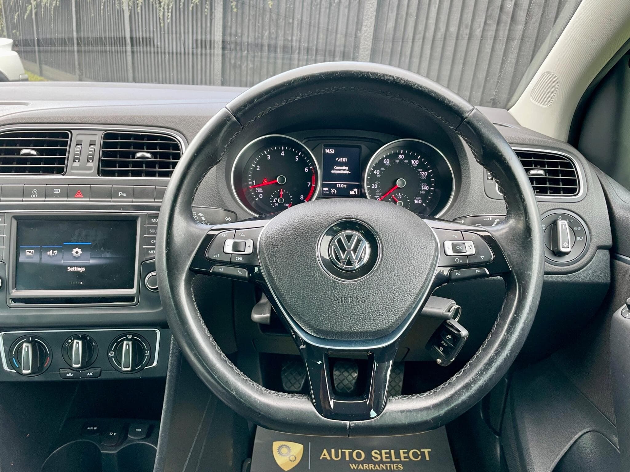 Volkswagen Polo view 22