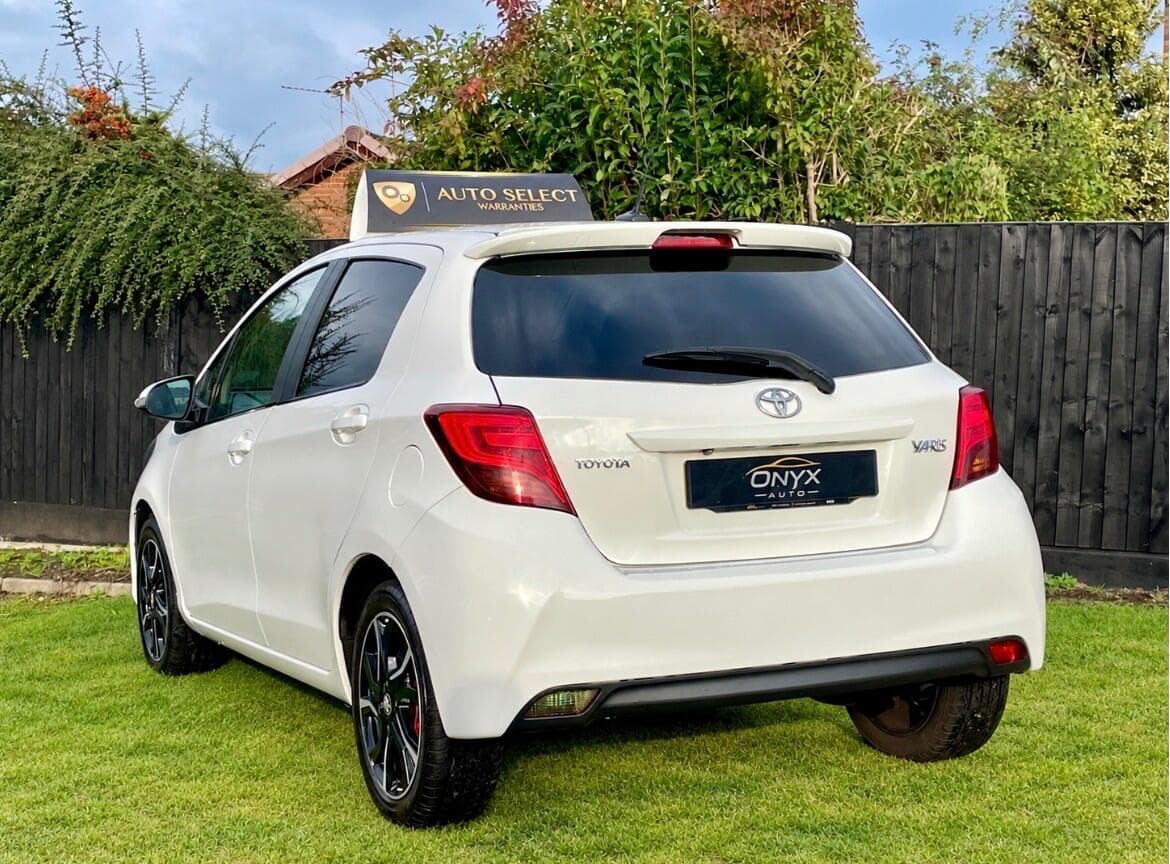 Toyota Yaris view 8