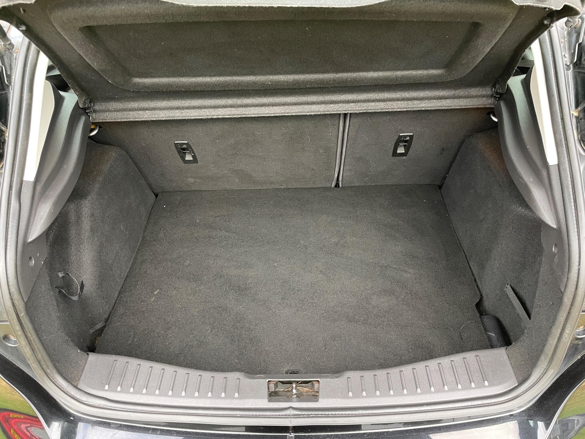 Ford Focus view 40