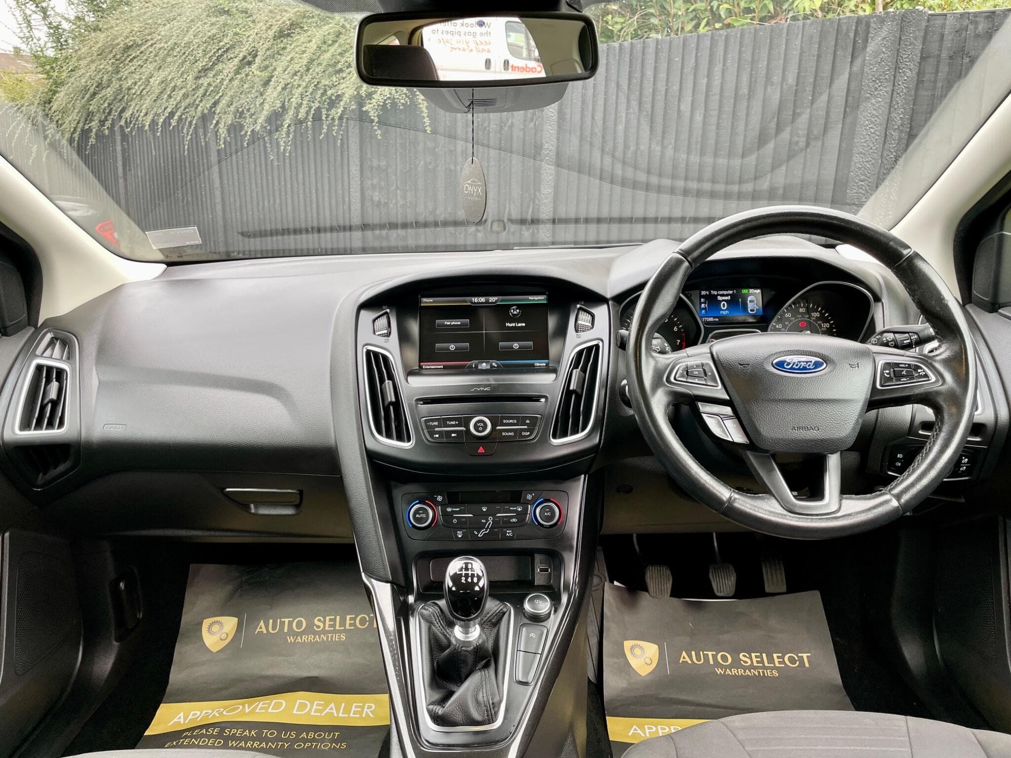 Ford Focus view 20