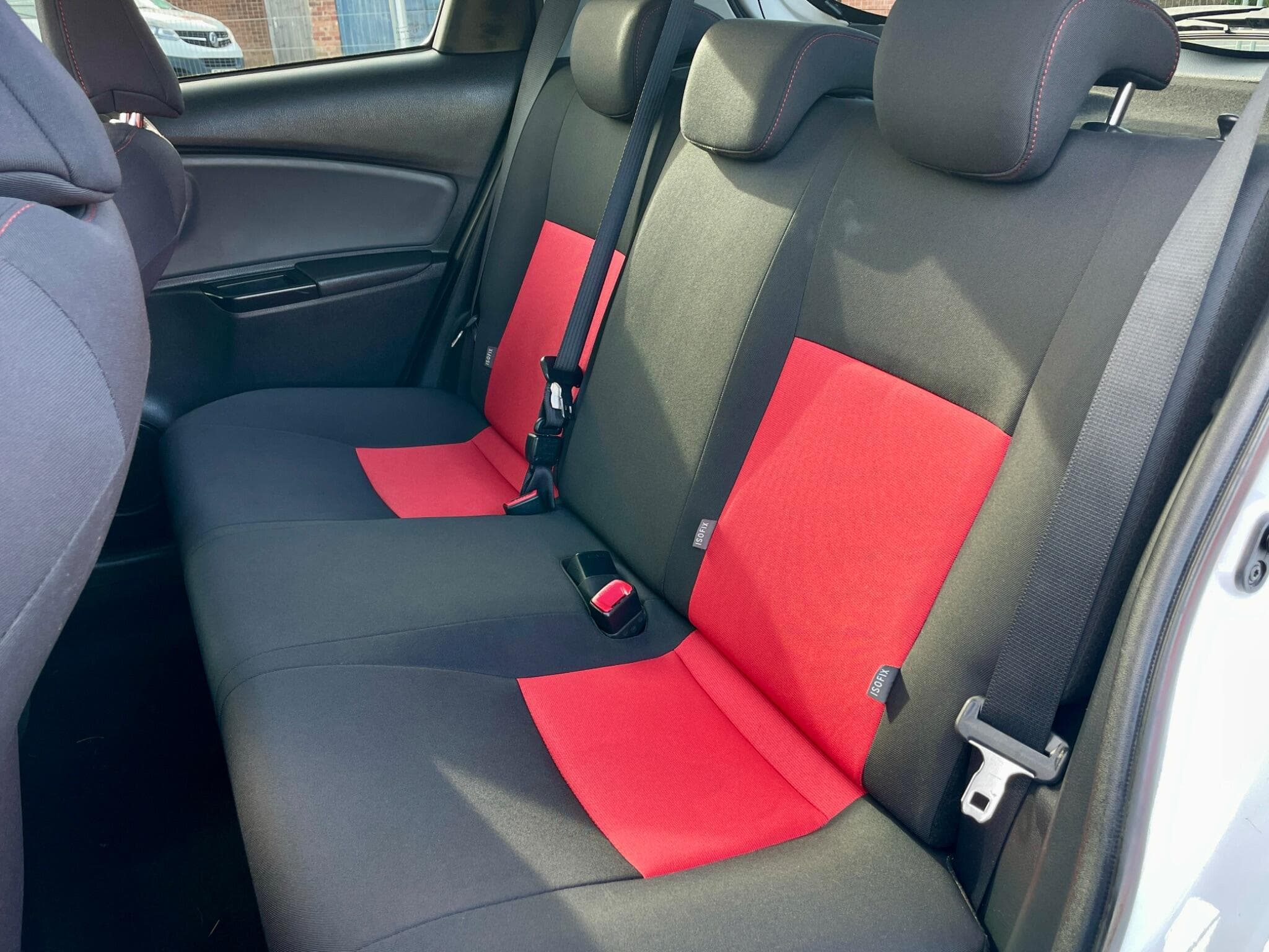 Toyota Yaris view 25