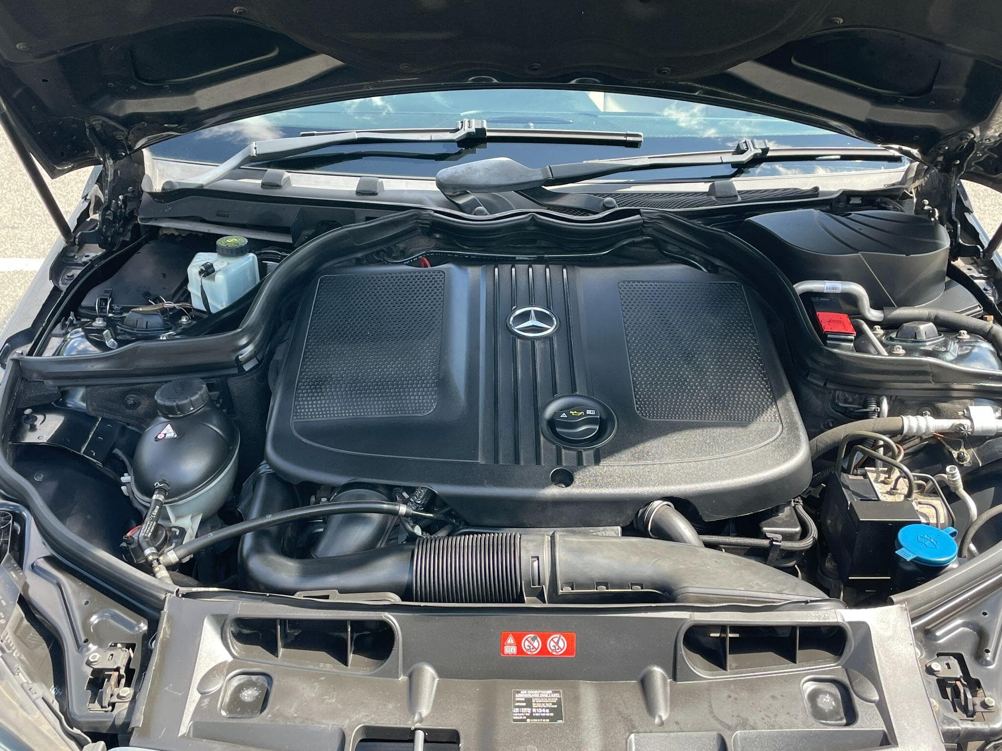 Mercedes-Benz C Class view 23