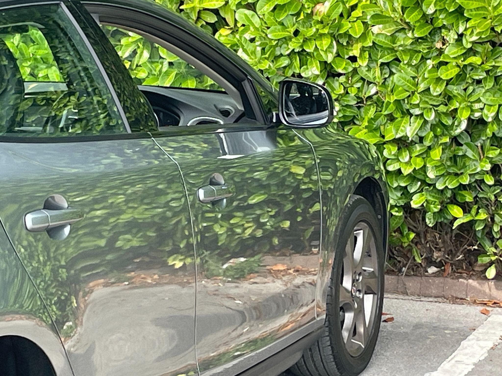 Volvo V40 Cross Country view 16