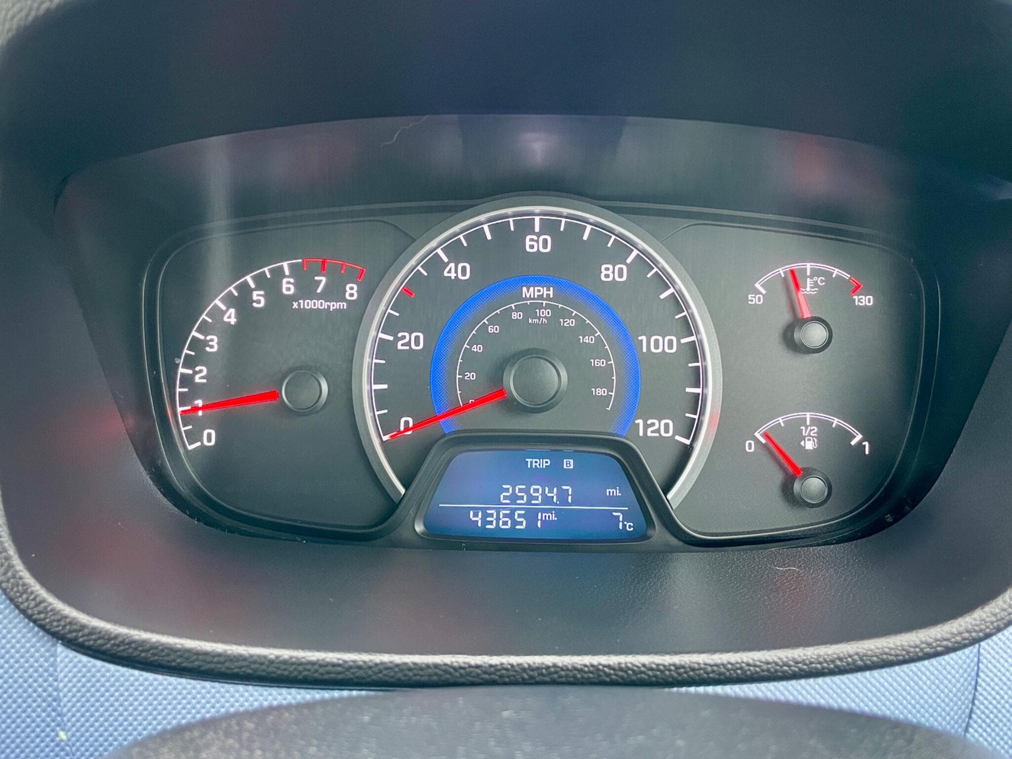 Hyundai i10 view 33