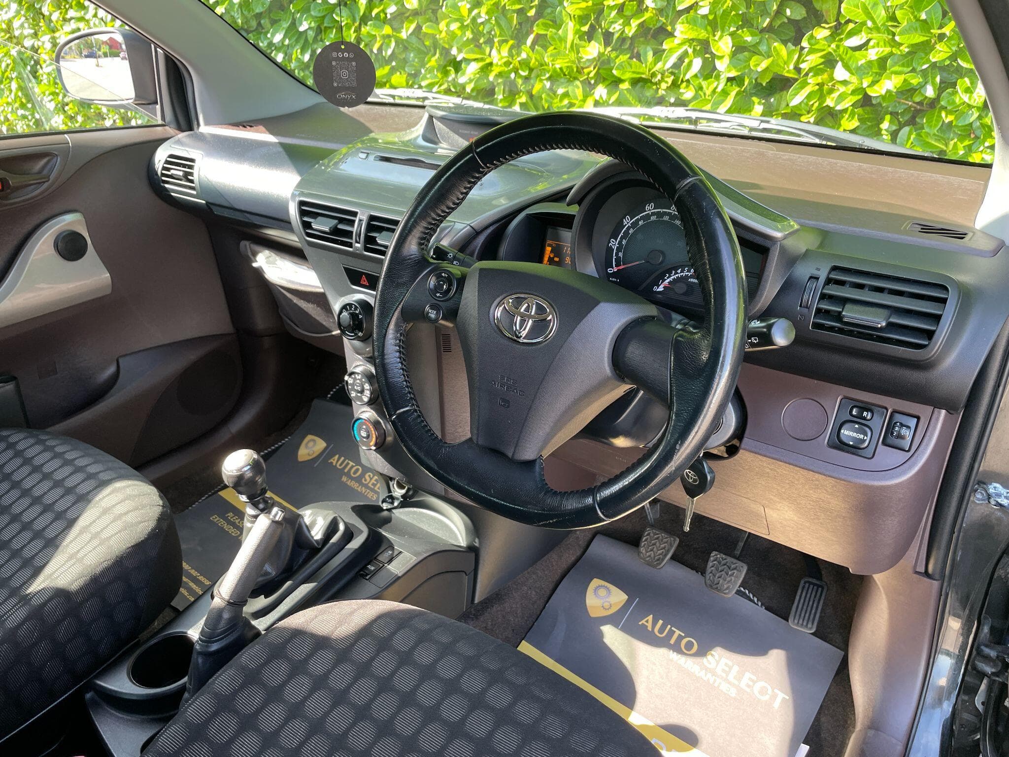 Toyota iQ view 12