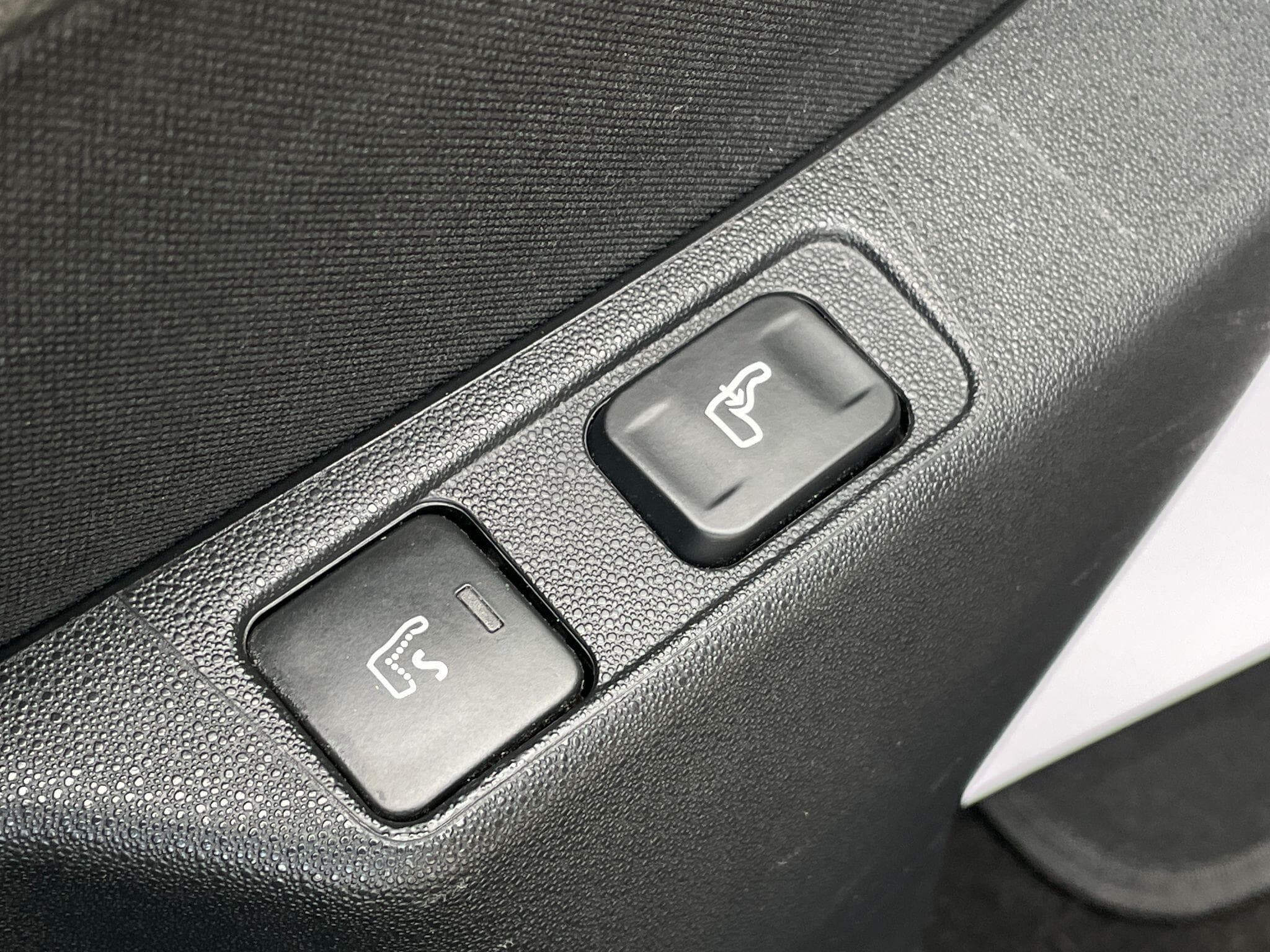 DS AUTOMOBILES DS 4 view 22