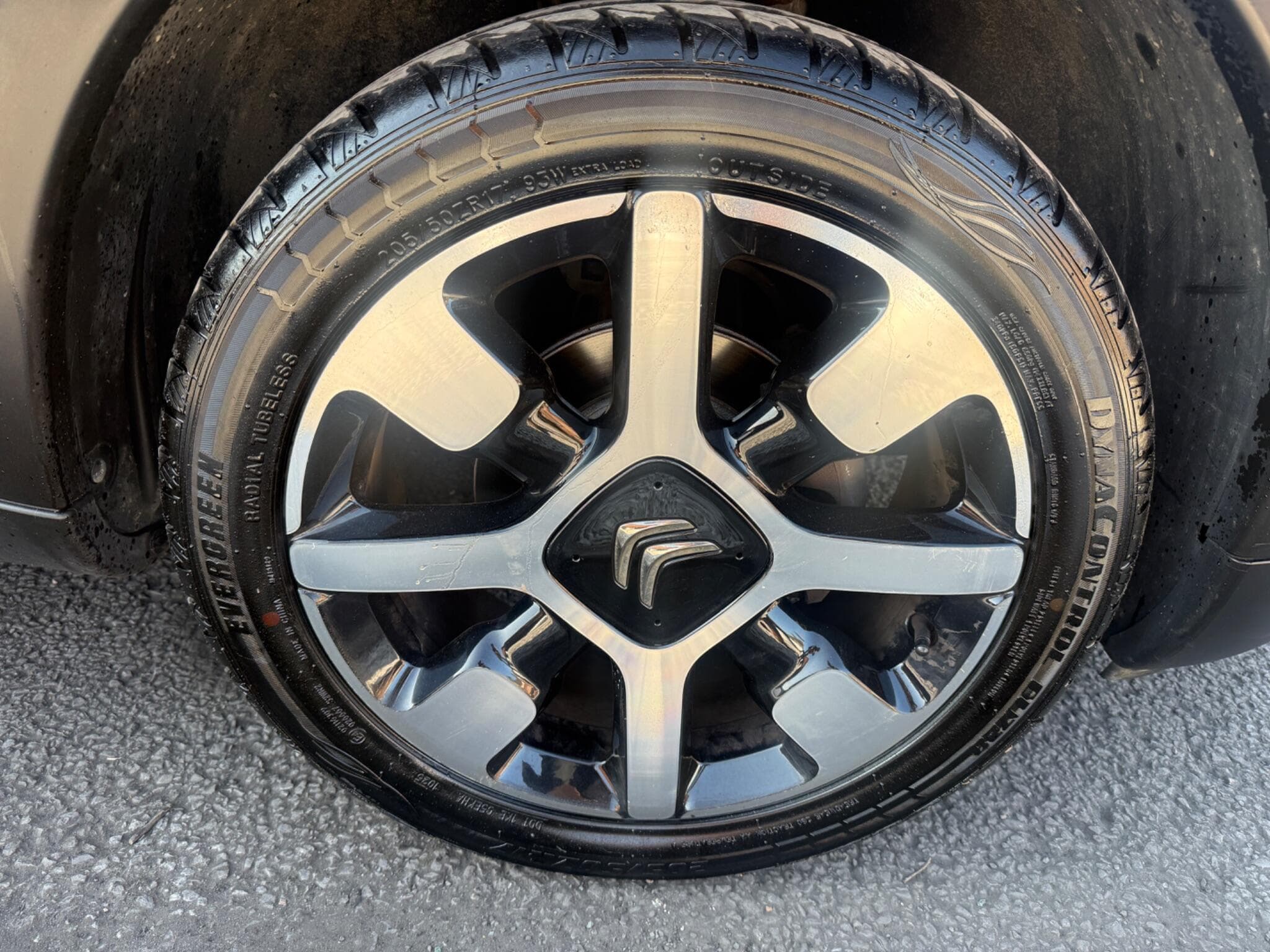 Citroen C4 Cactus view 23