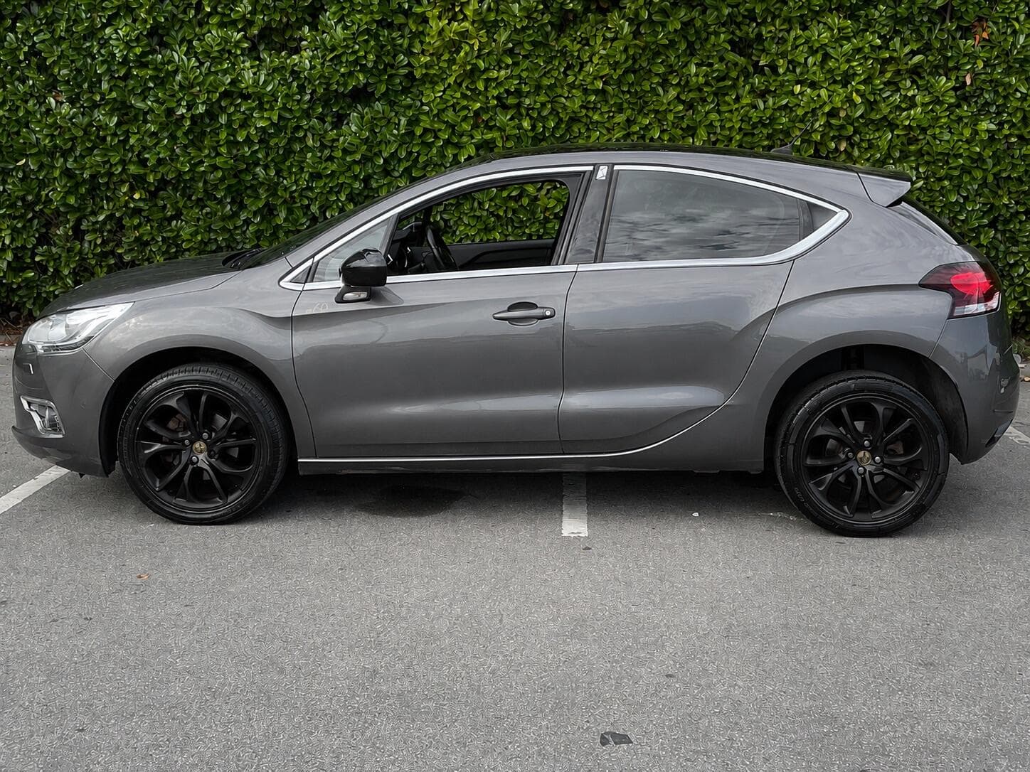 DS AUTOMOBILES DS 4 view 6