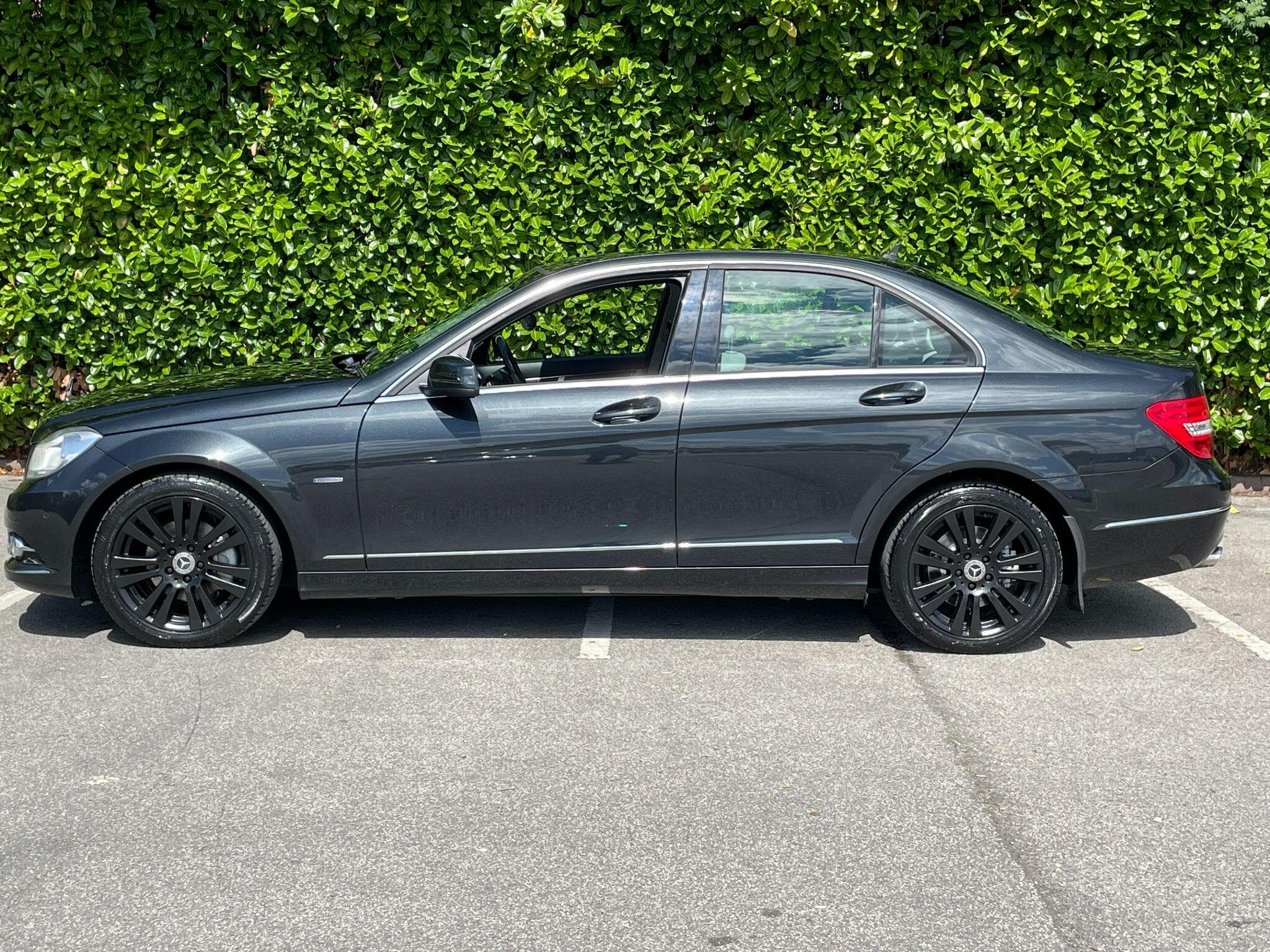 Mercedes-Benz C Class view 8