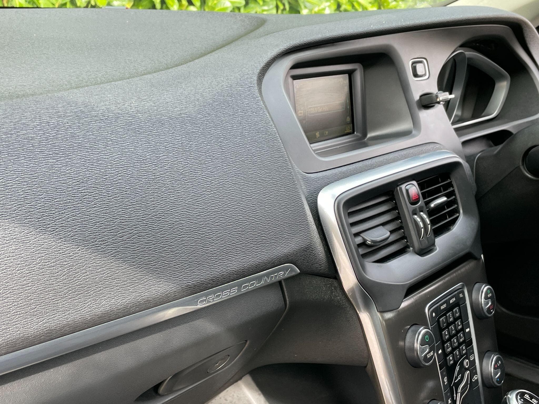 Volvo V40 Cross Country view 31