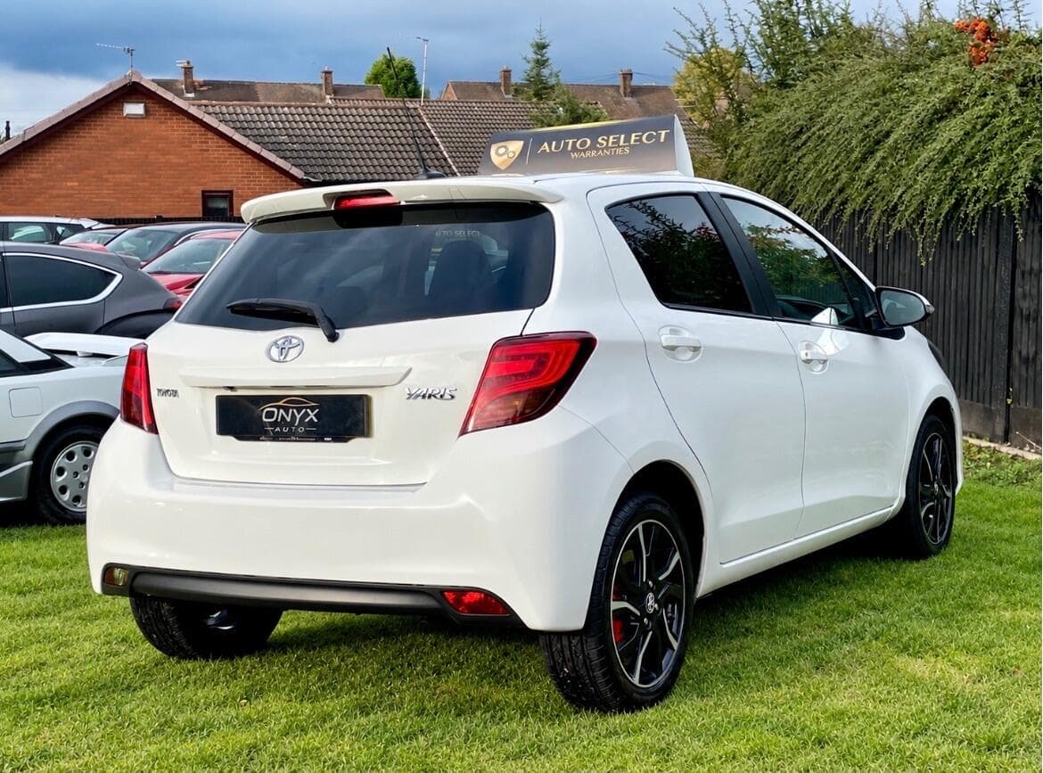 Toyota Yaris view 9