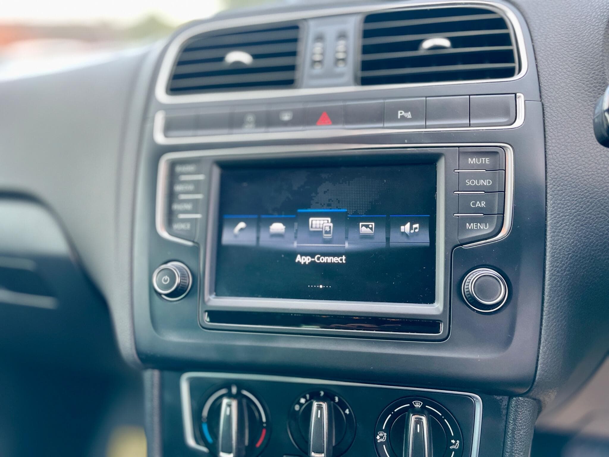 Volkswagen Polo view 28