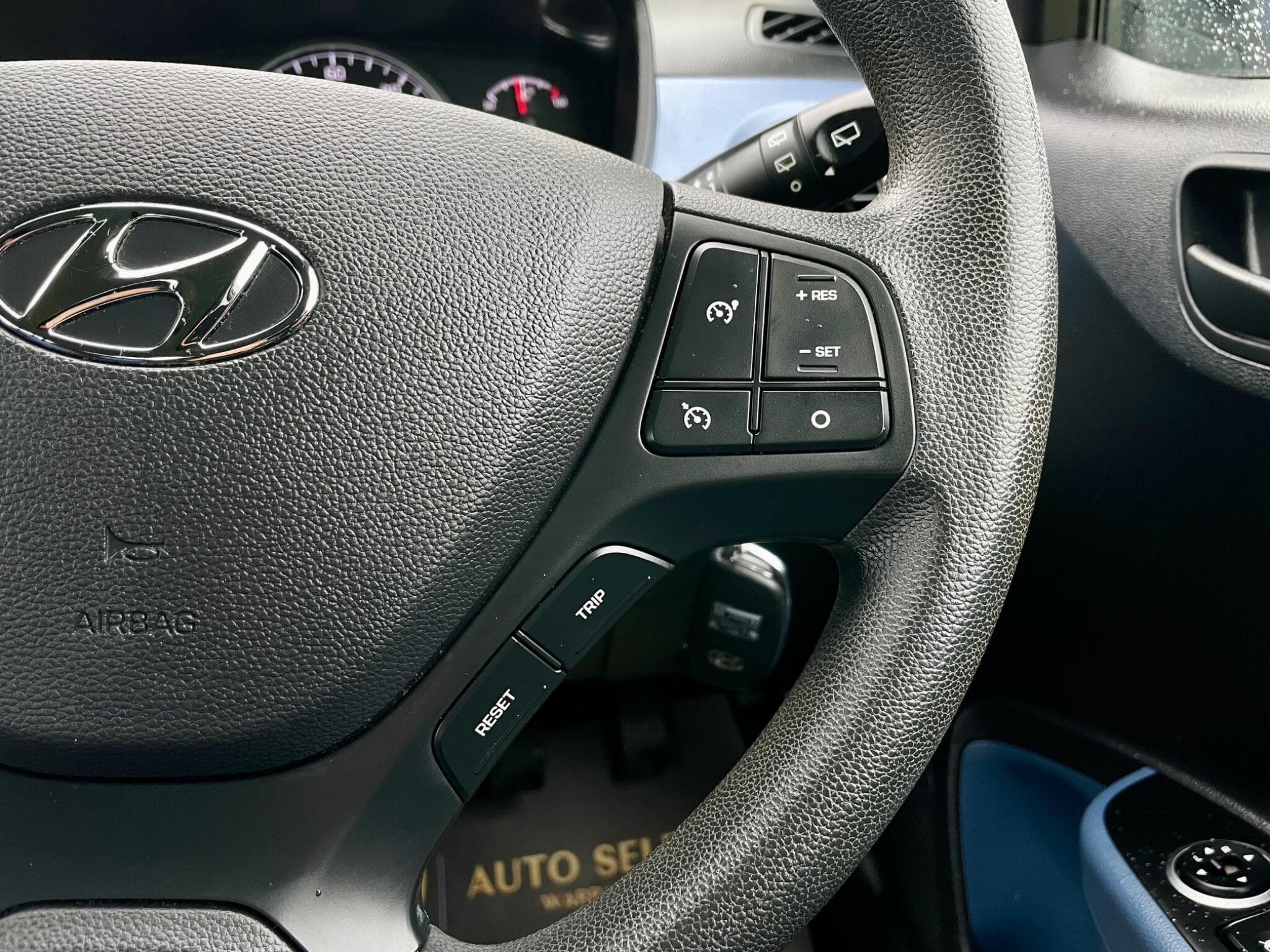 Hyundai i10 view 25