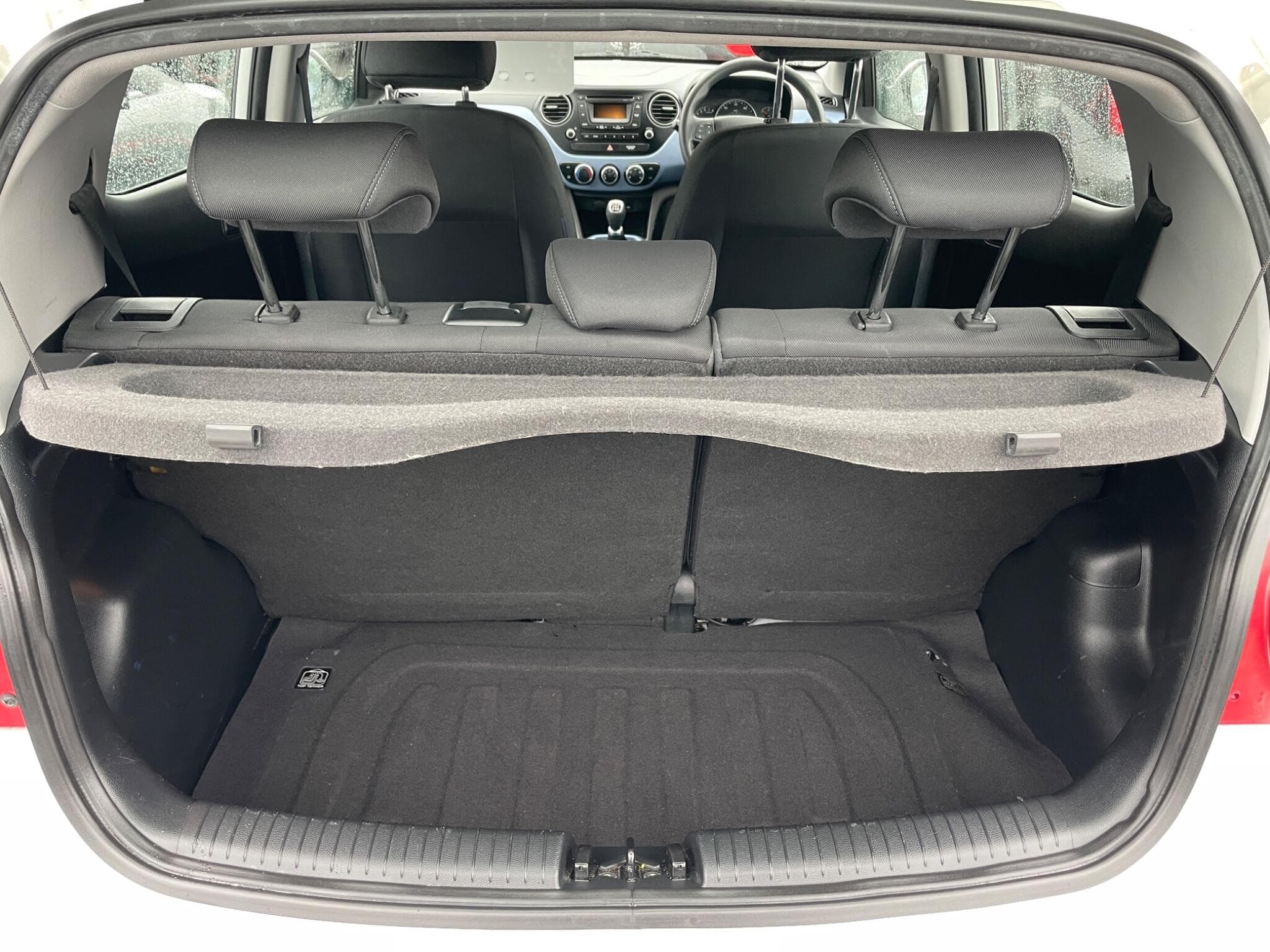 Hyundai i10 view 35