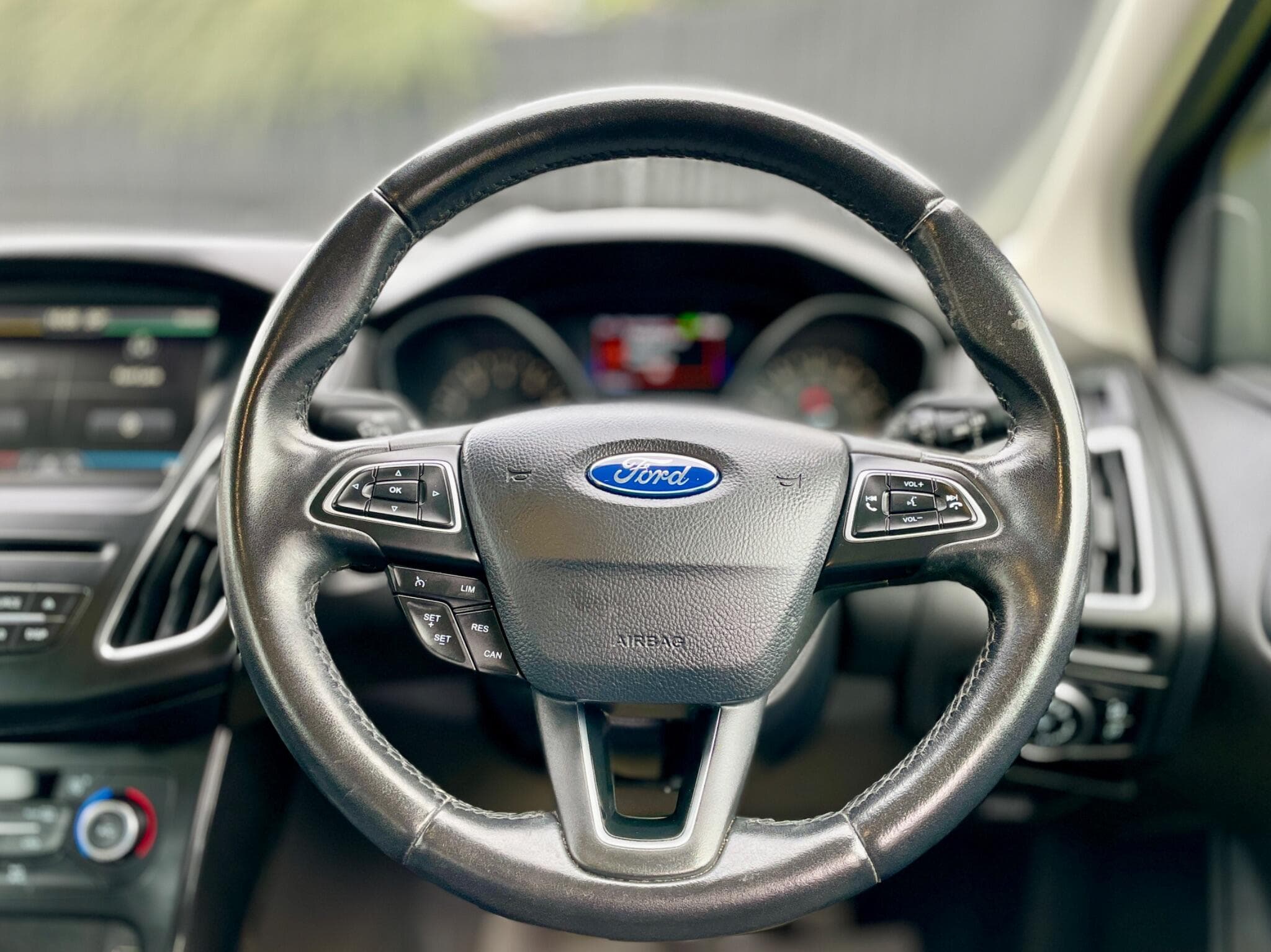 Ford Focus view 24