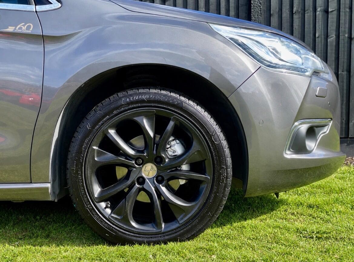 DS AUTOMOBILES DS 4 view 12