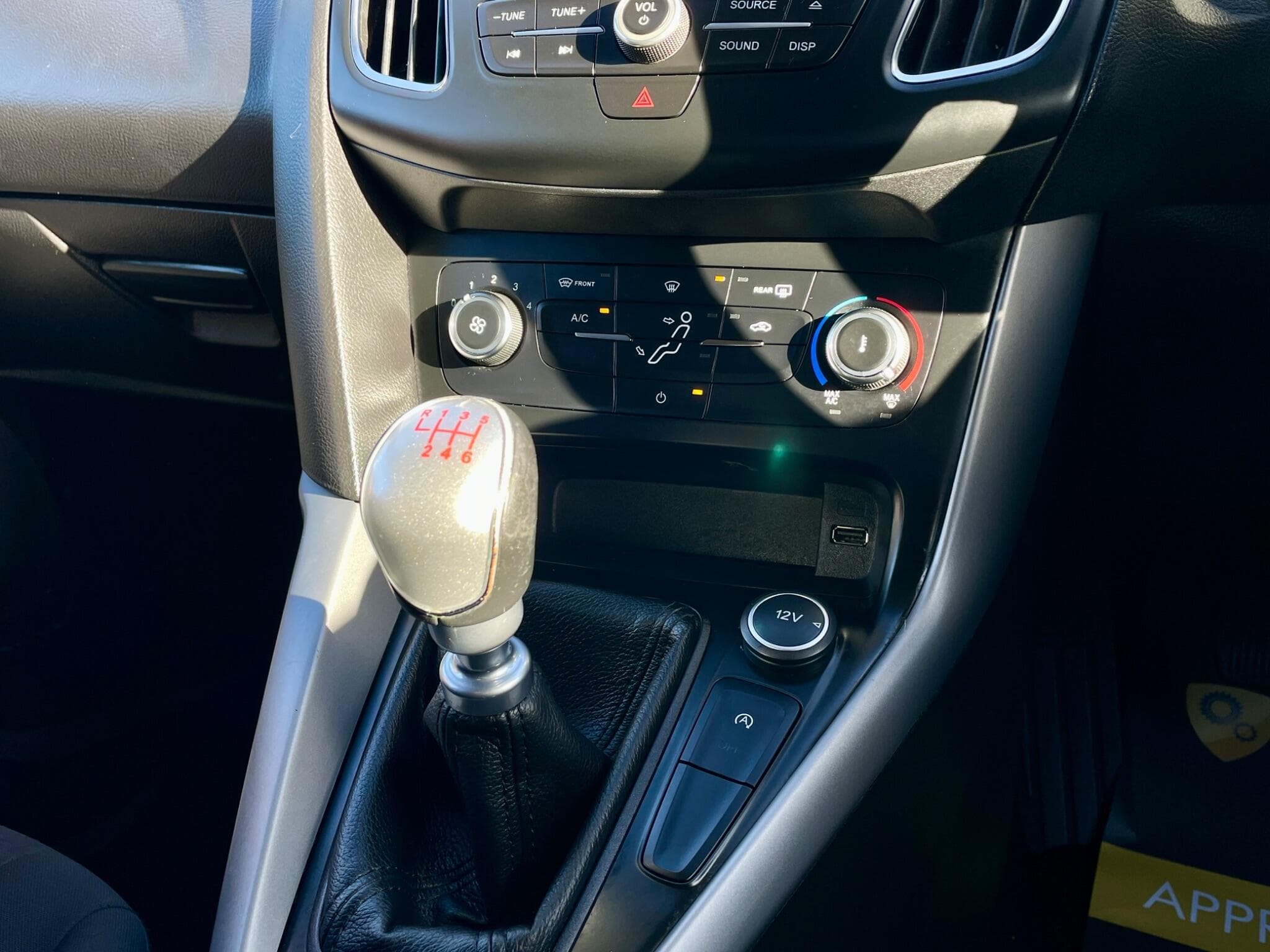 Ford Focus view 27