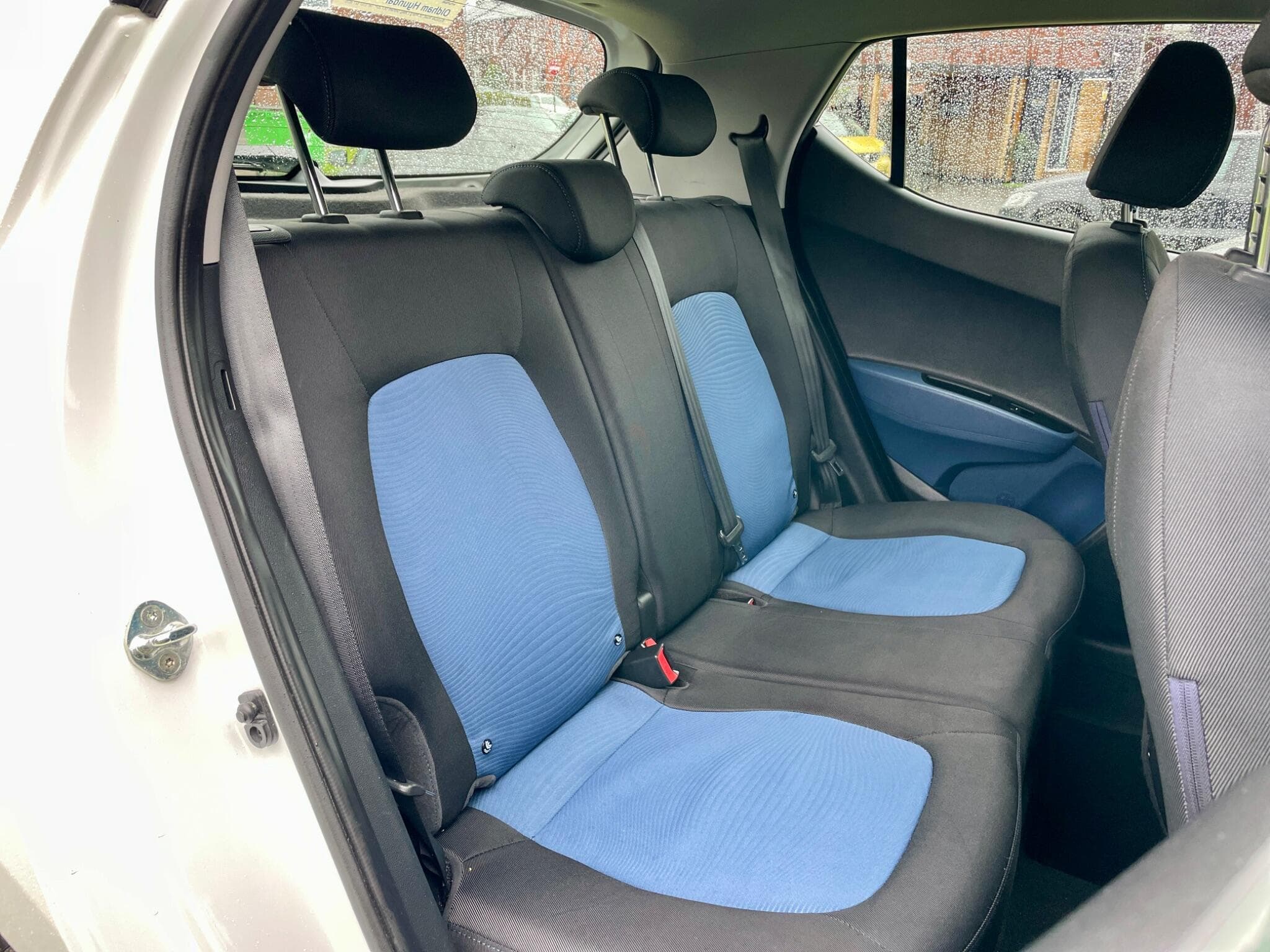 Hyundai i10 view 29