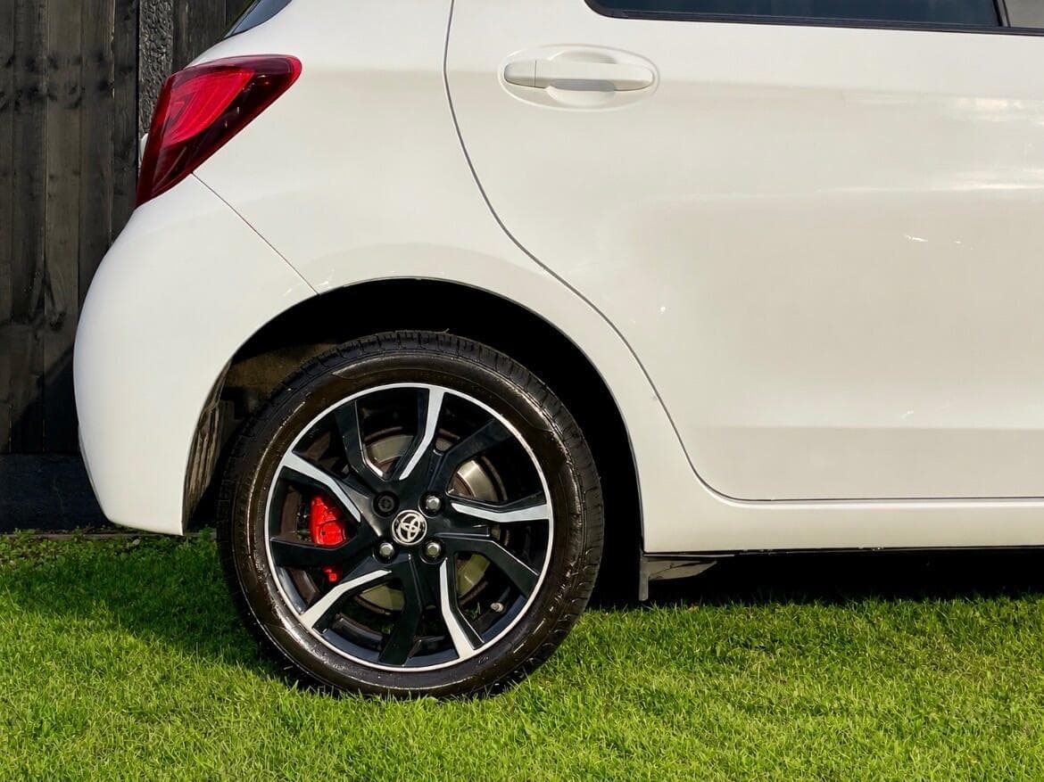 Toyota Yaris view 14