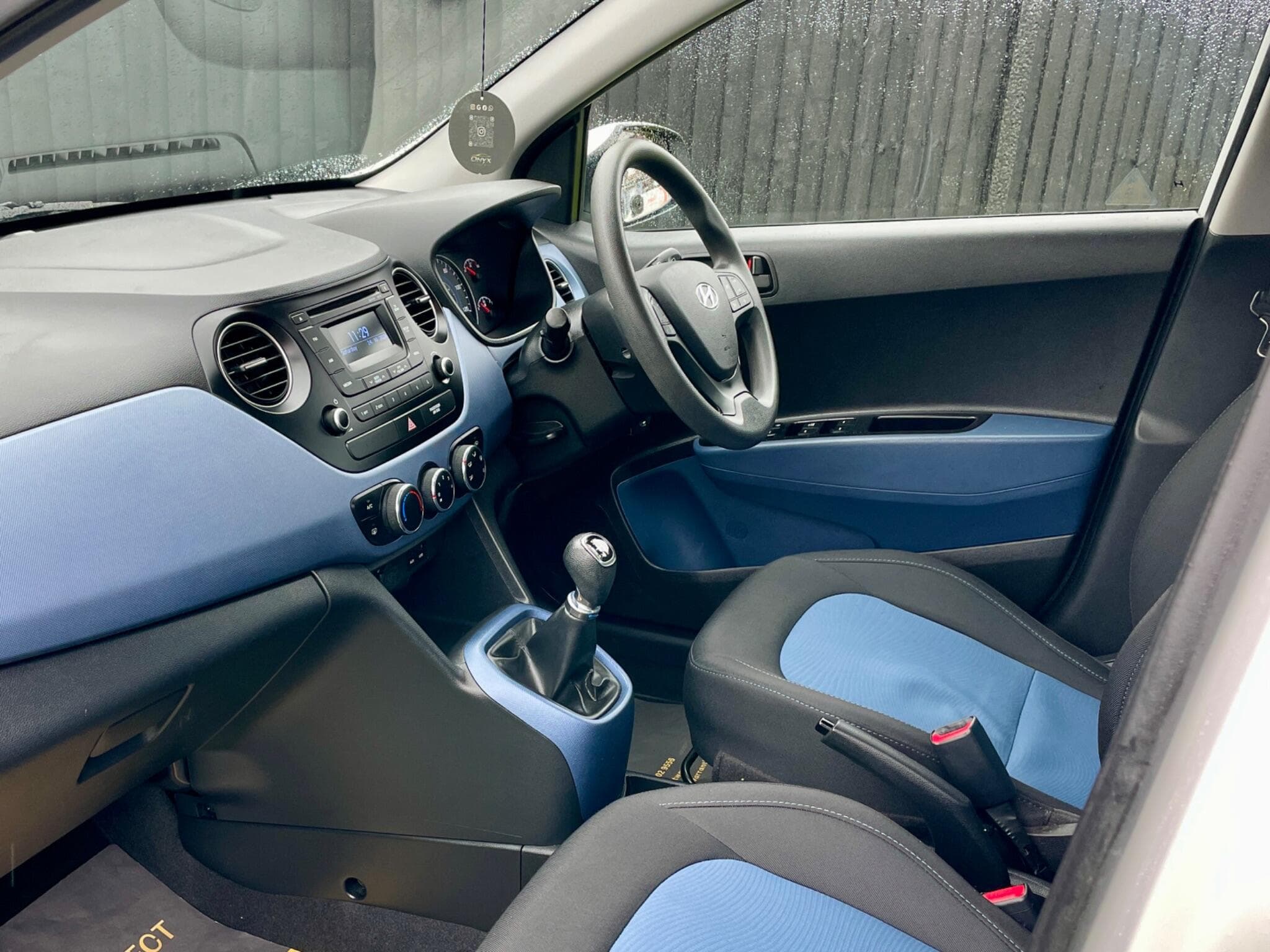 Hyundai i10 view 18