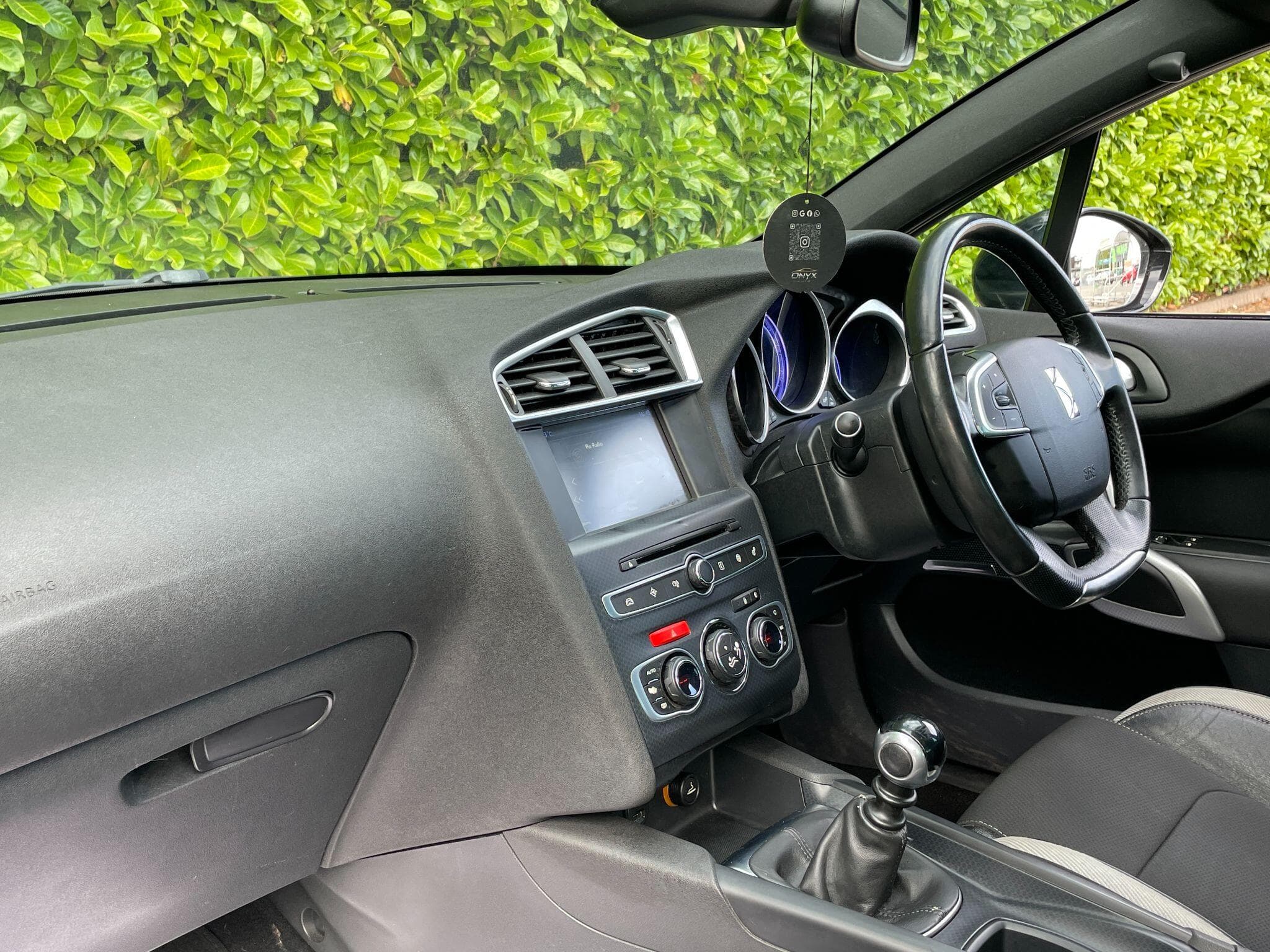 DS AUTOMOBILES DS 4 view 18