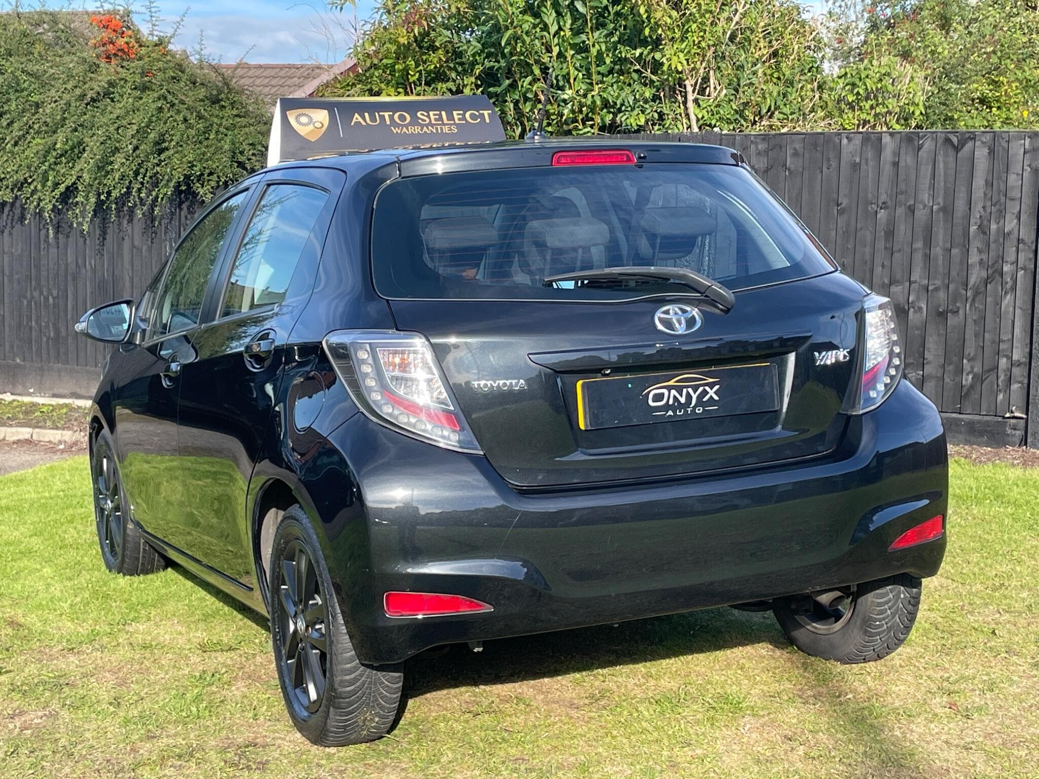 Toyota Yaris view 8