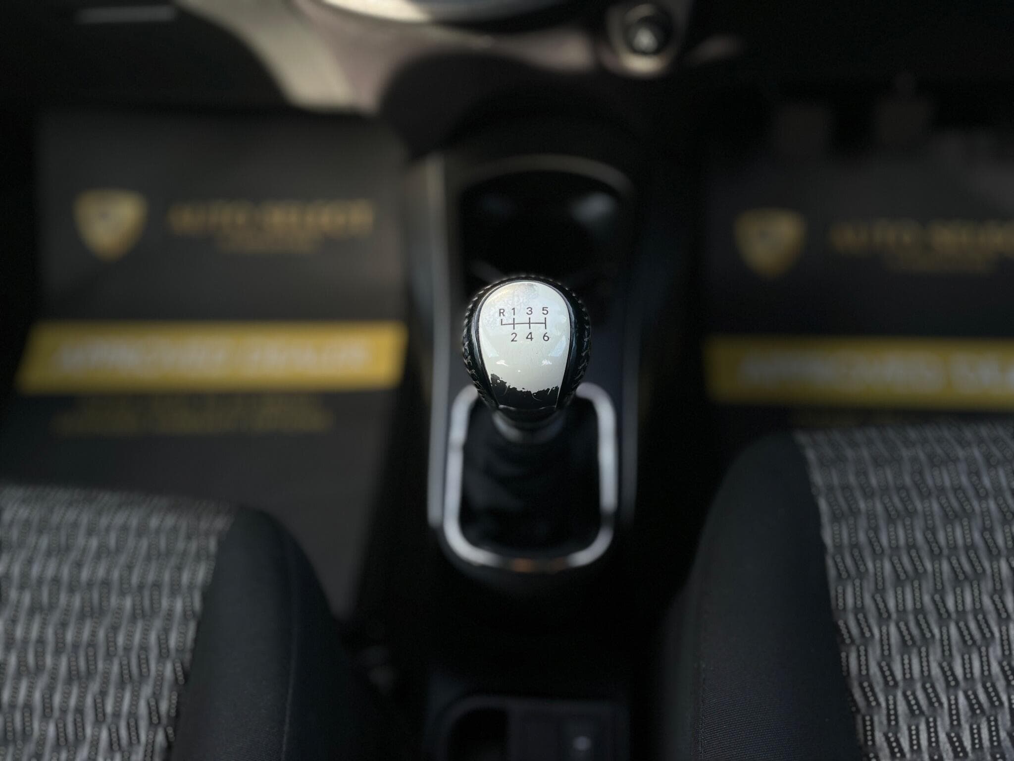 Toyota Yaris view 23