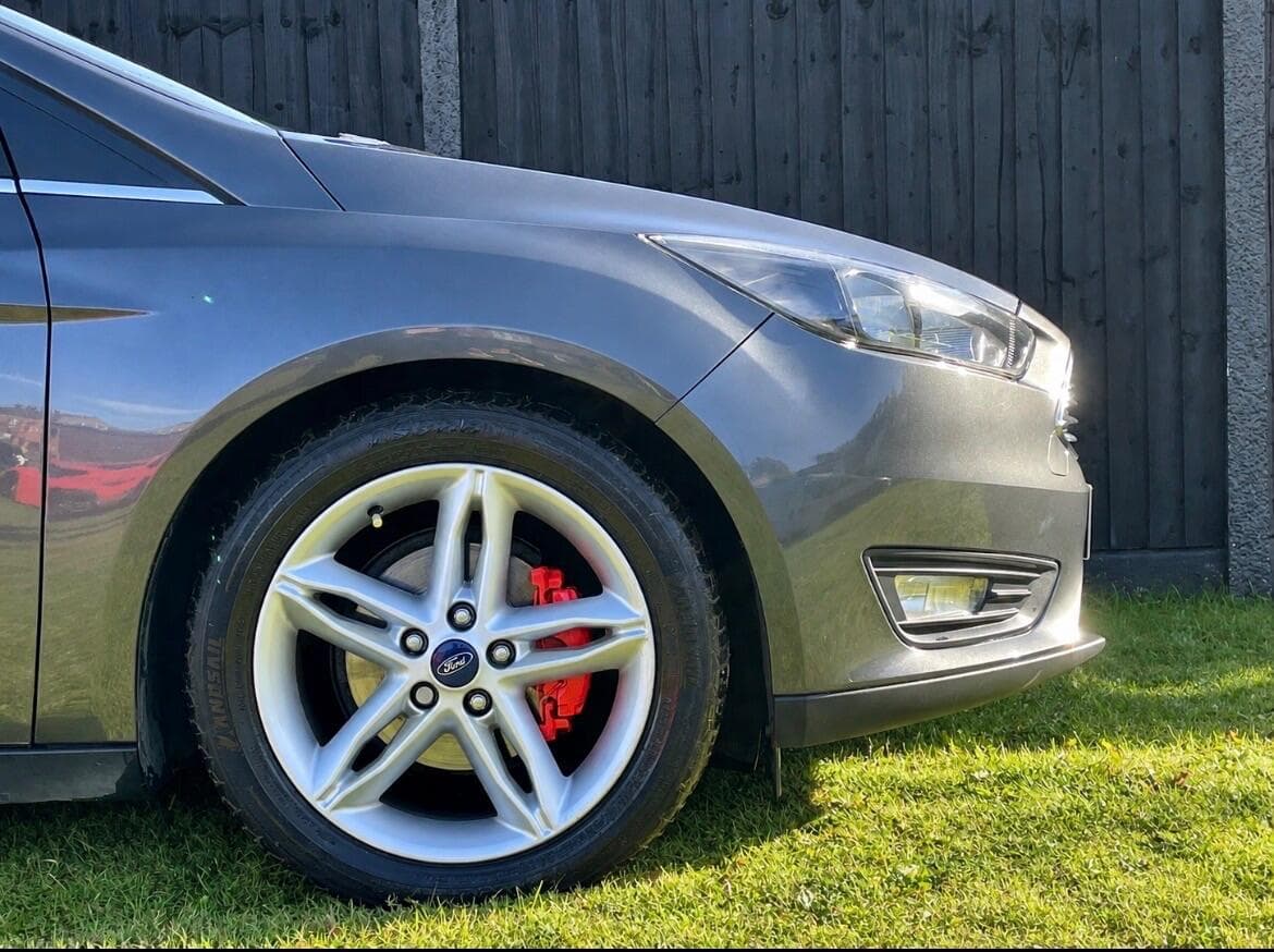 Ford Focus view 11