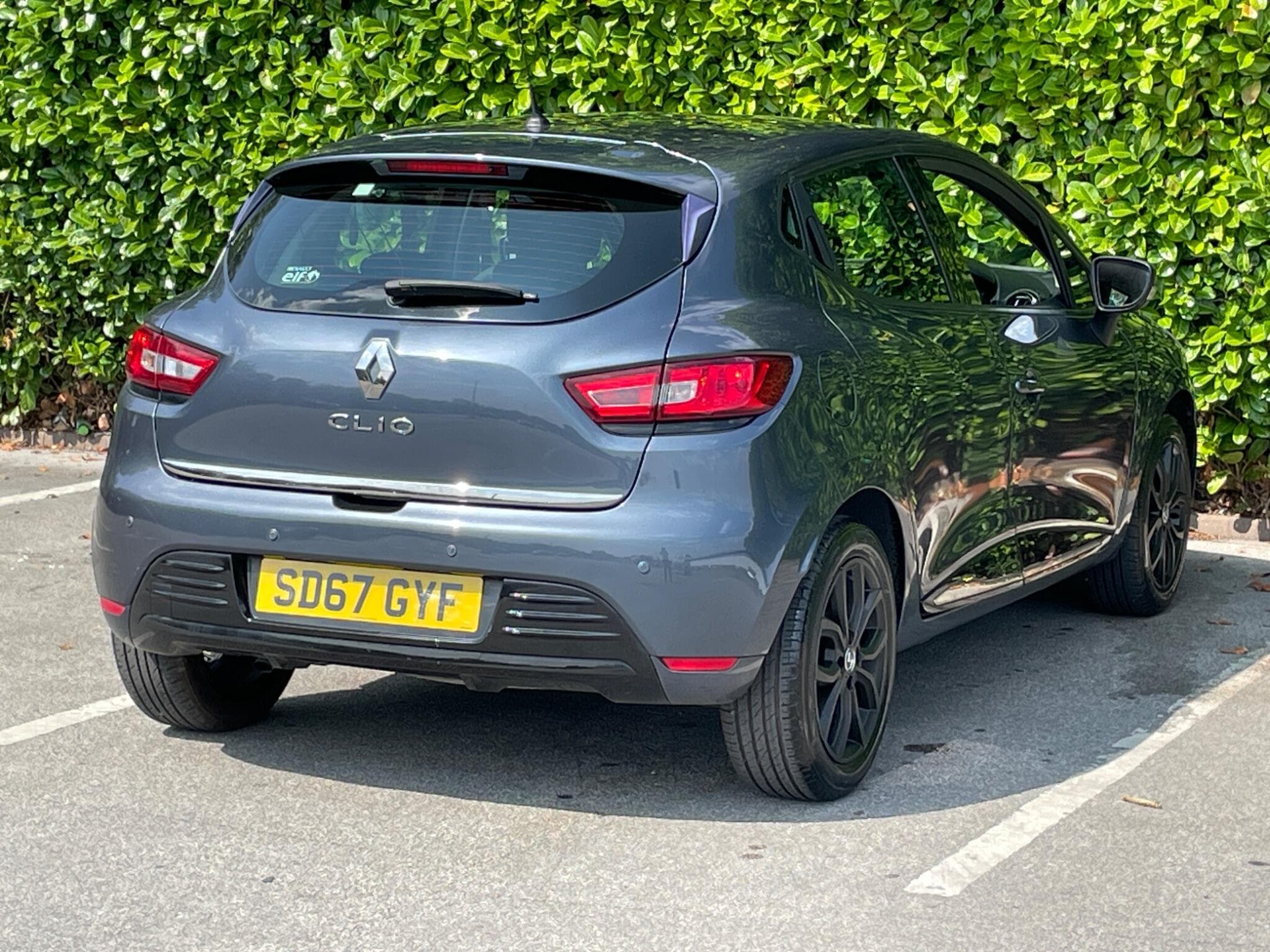 Renault Clio view 11