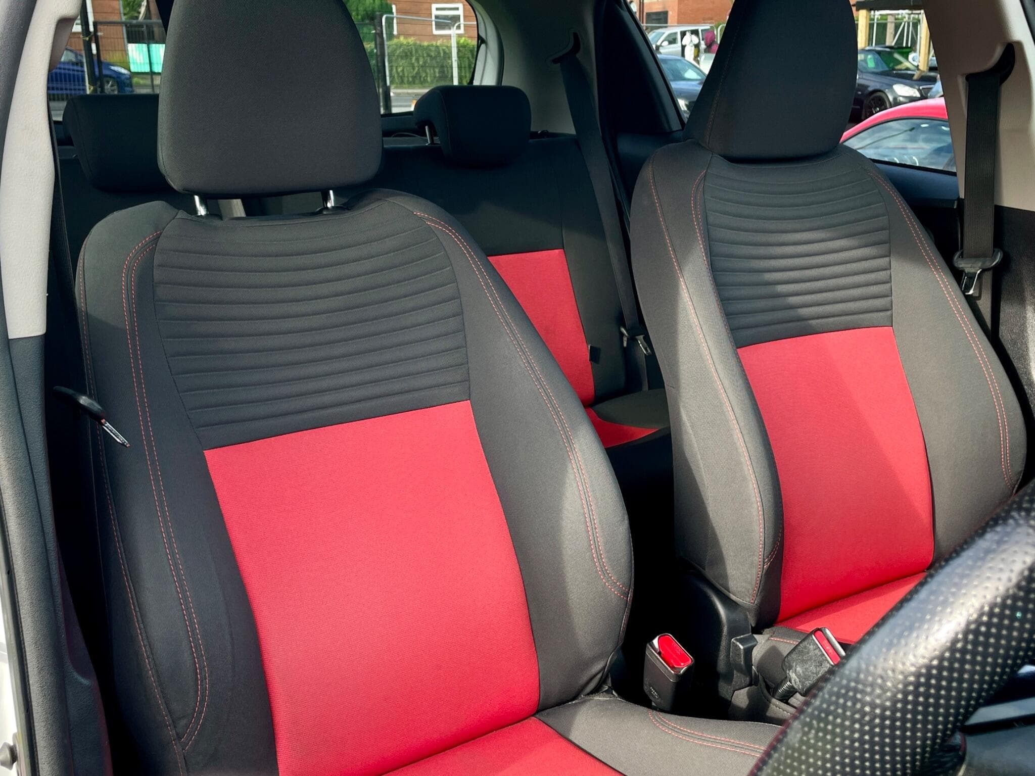 Toyota Yaris view 22