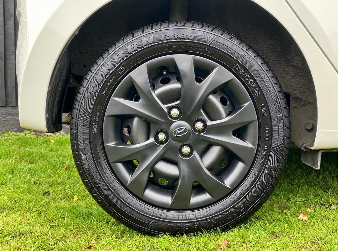 Hyundai i10 view 13