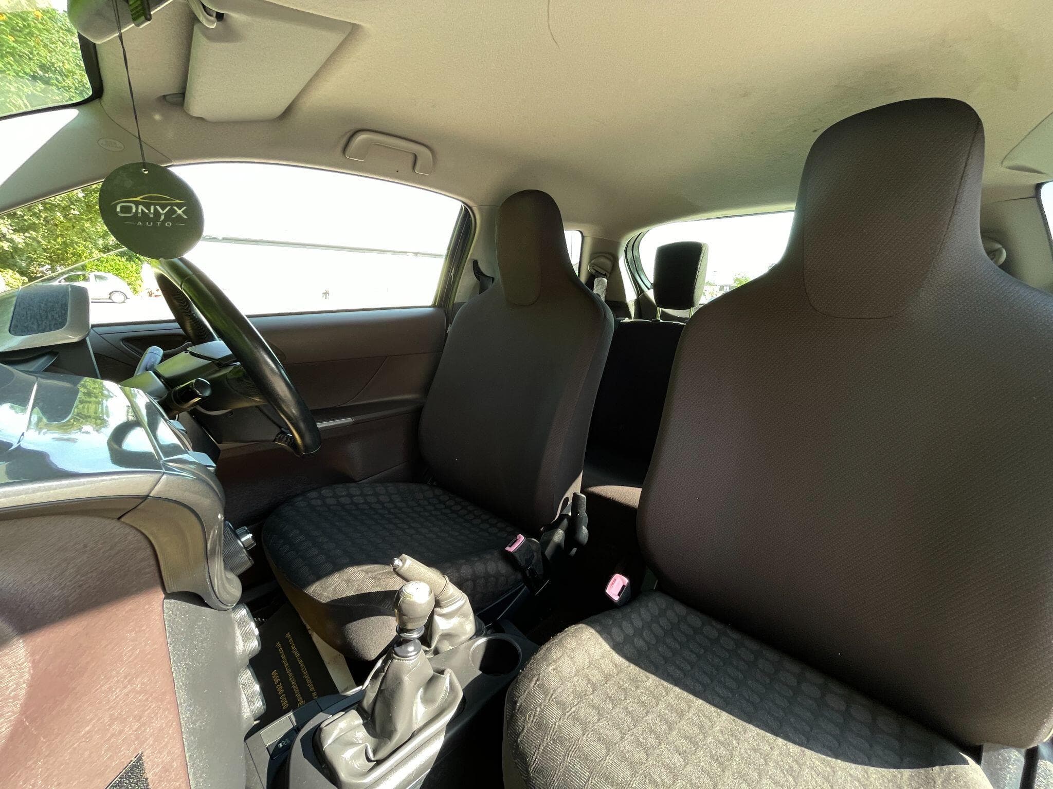 Toyota iQ view 18